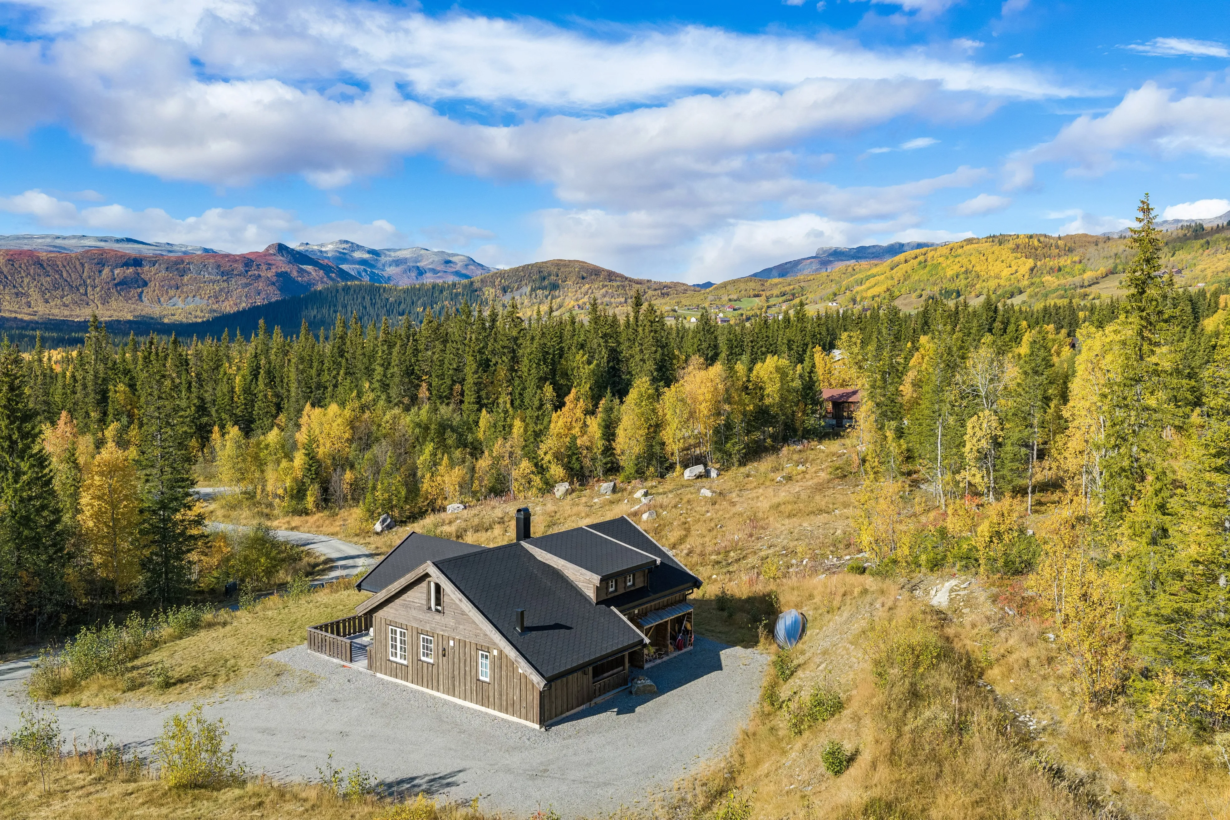 Contemporary 2-Bedroom Cabin with Terrace in Scenic Beito, Norway - Image 2