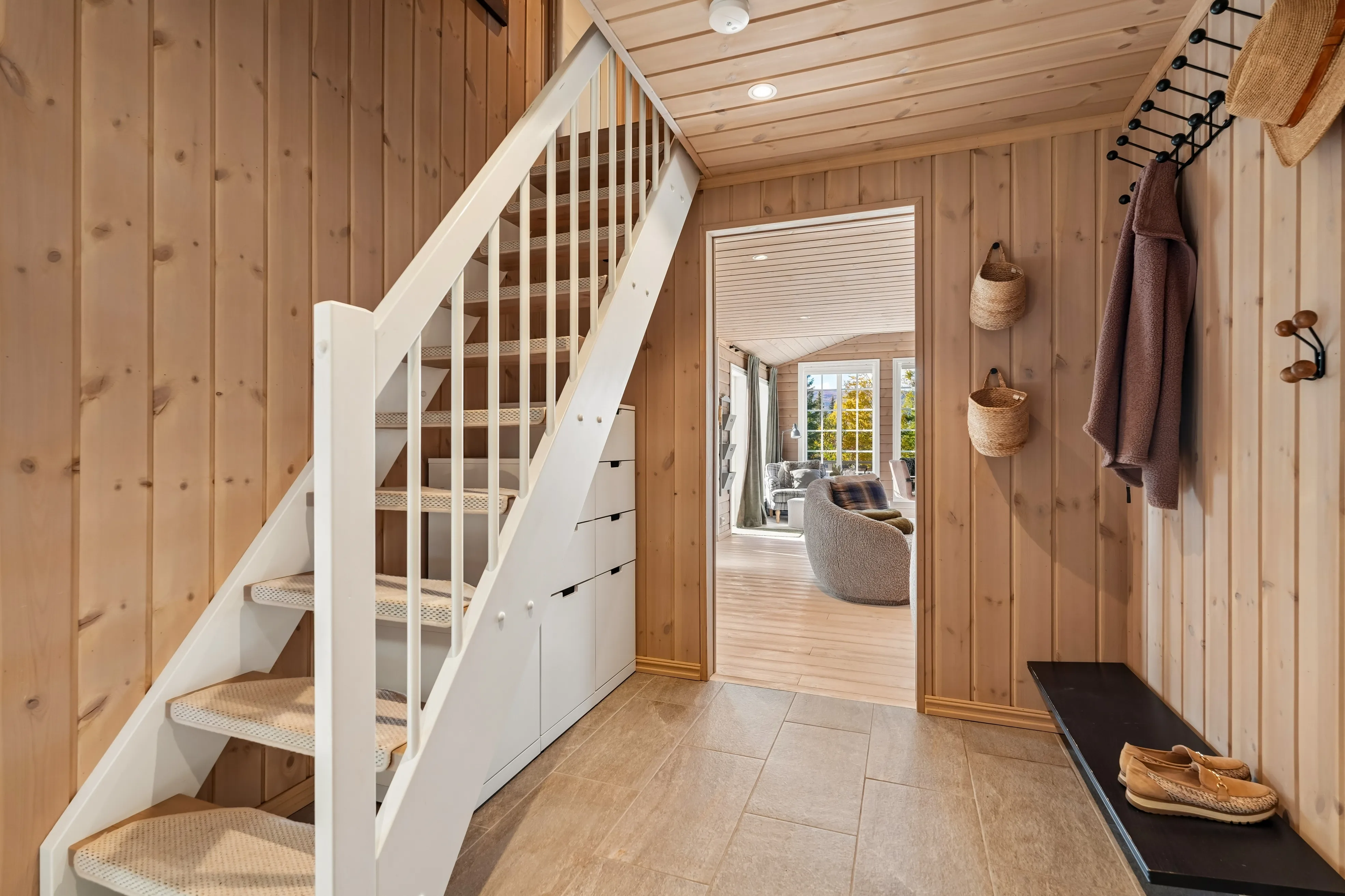 Contemporary 2-Bedroom Cabin with Terrace in Scenic Beito, Norway - Image 3