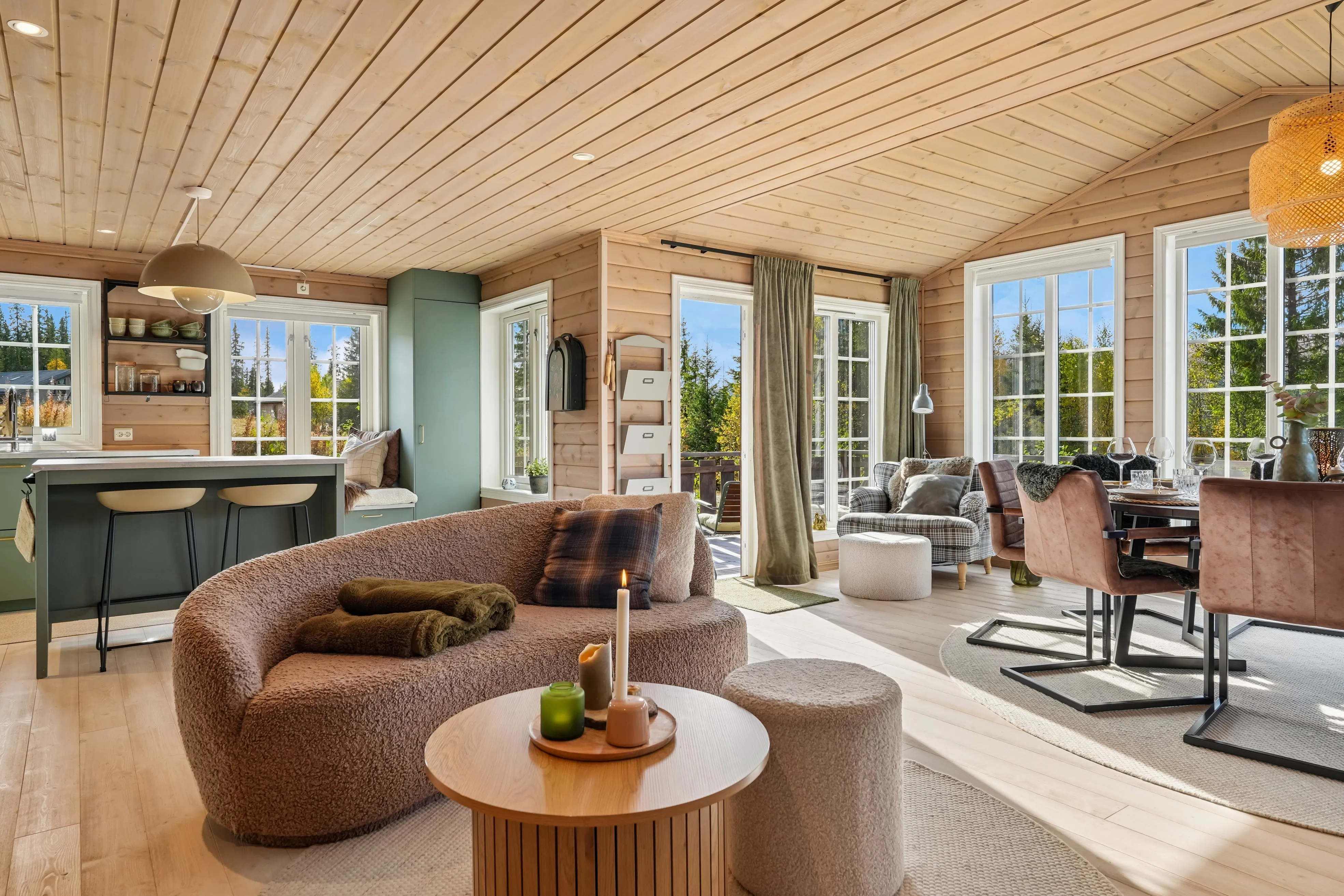 Contemporary 2-Bedroom Cabin with Terrace in Scenic Beito, Norway - View image 10 of 34