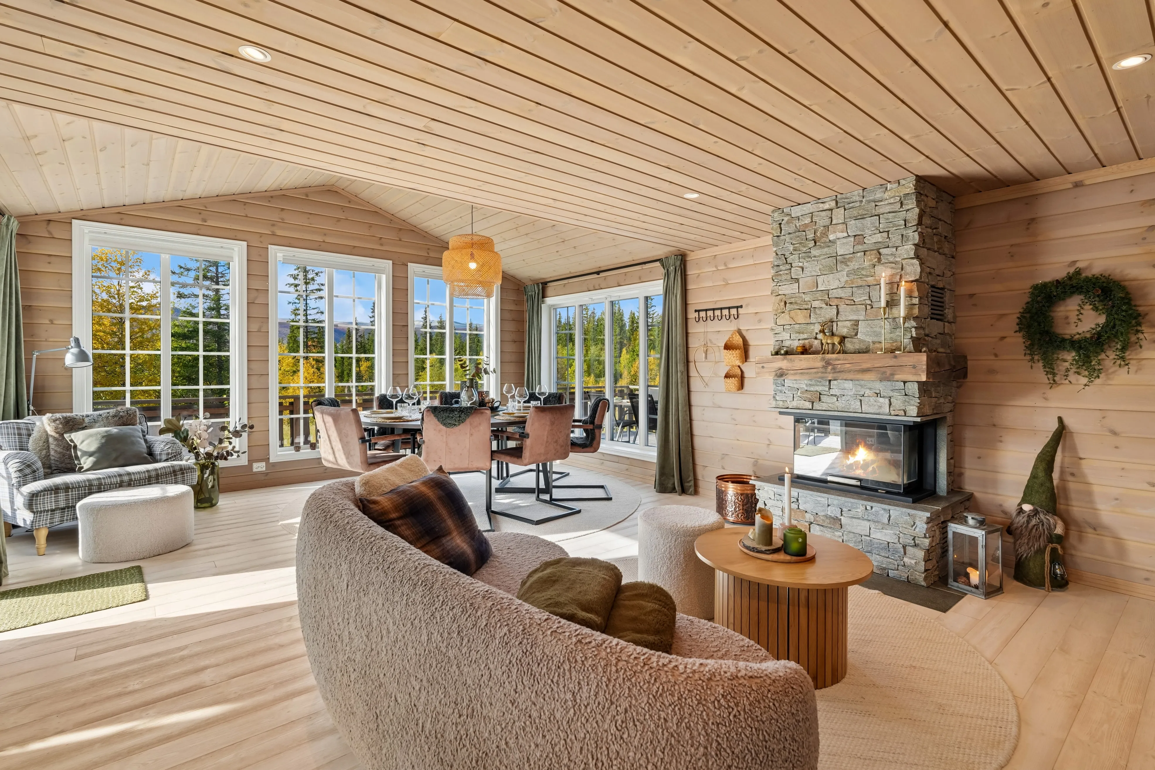 Contemporary 2-Bedroom Cabin with Terrace in Scenic Beito, Norway - View image 12 of 34