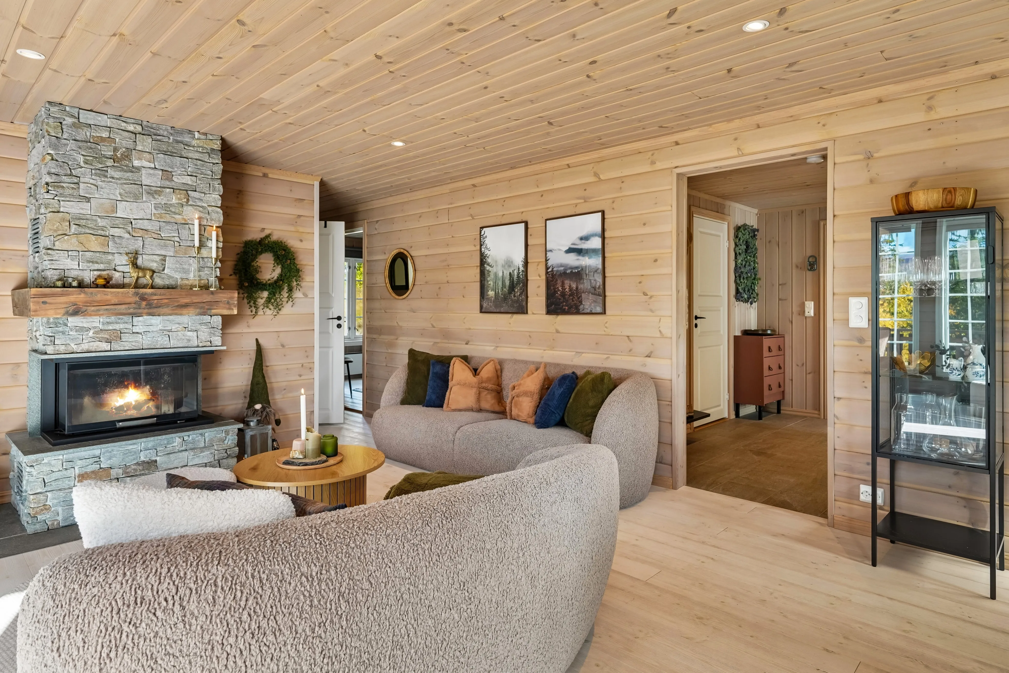 Contemporary 2-Bedroom Cabin with Terrace in Scenic Beito, Norway - View image 13 of 34