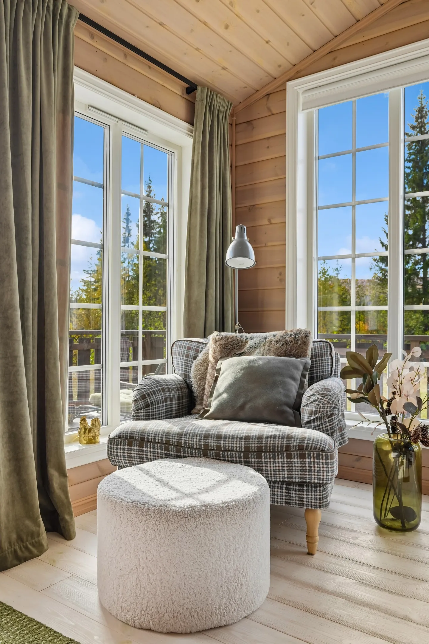Contemporary 2-Bedroom Cabin with Terrace in Scenic Beito, Norway - View image 14 of 34