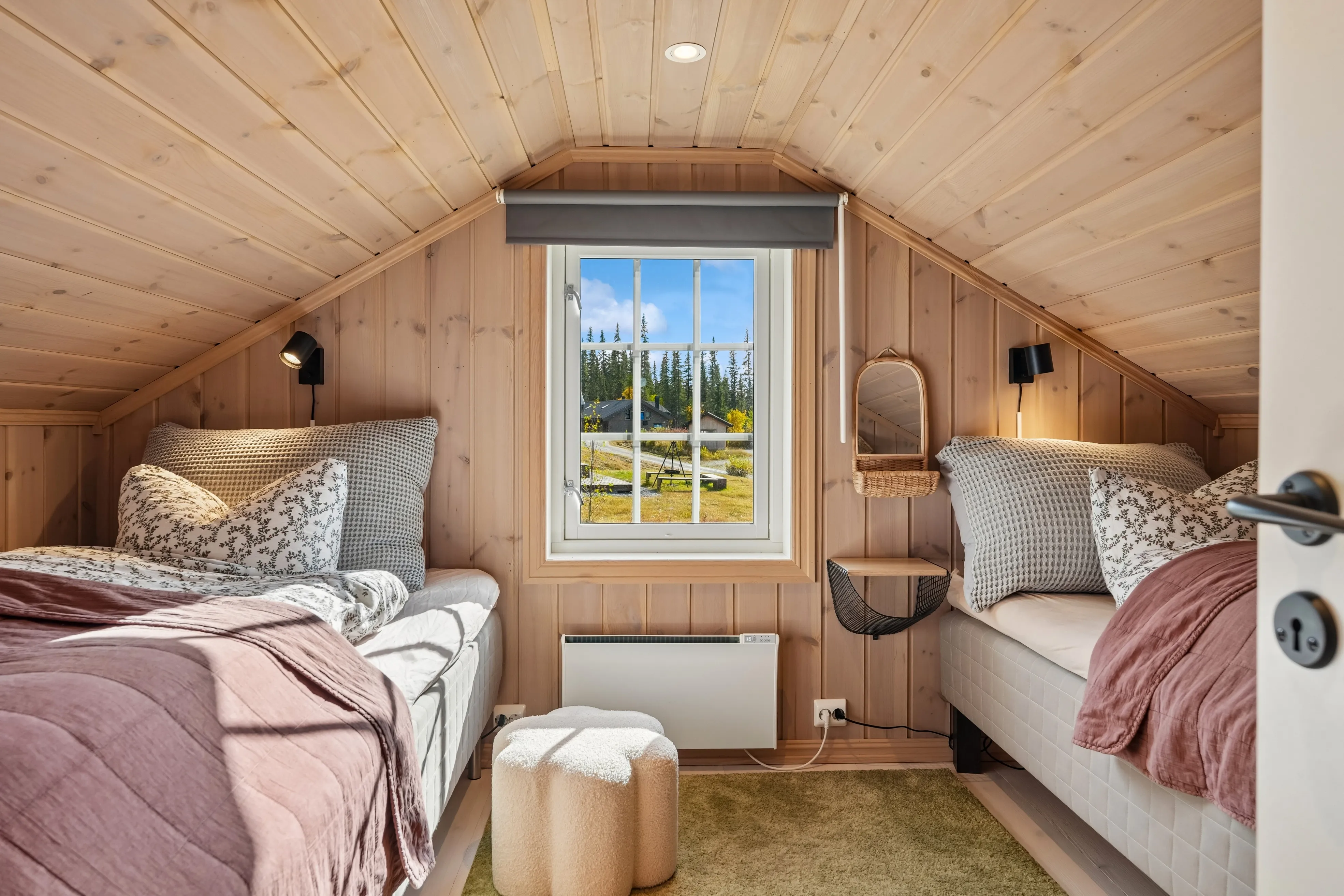 Contemporary 2-Bedroom Cabin with Terrace in Scenic Beito, Norway - View image 22 of 34