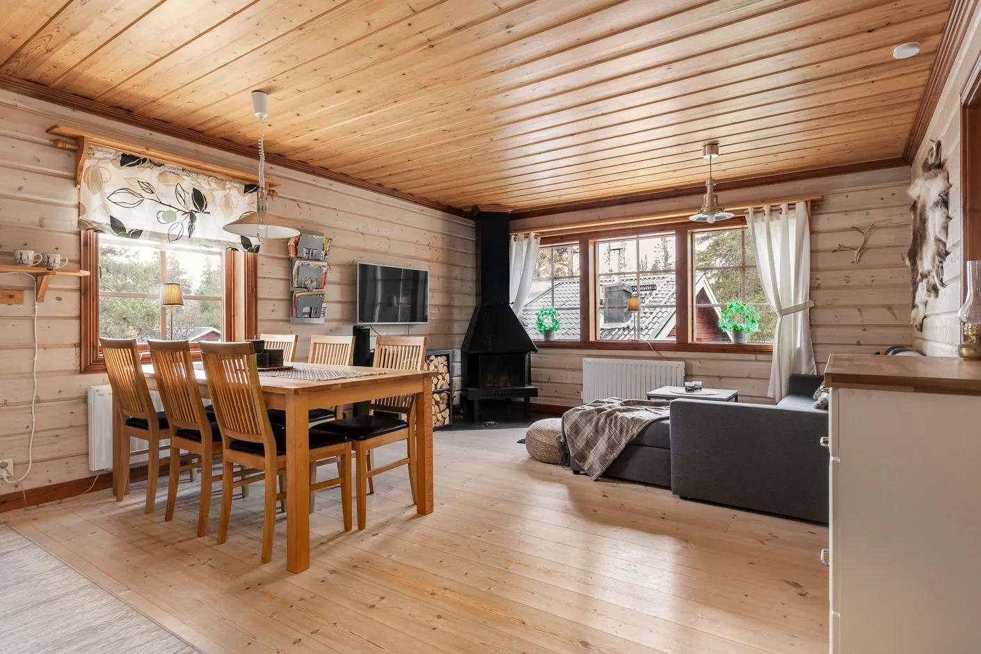 1970s Swedish Country House in Messlingen with Mountain Proximity - Image 4