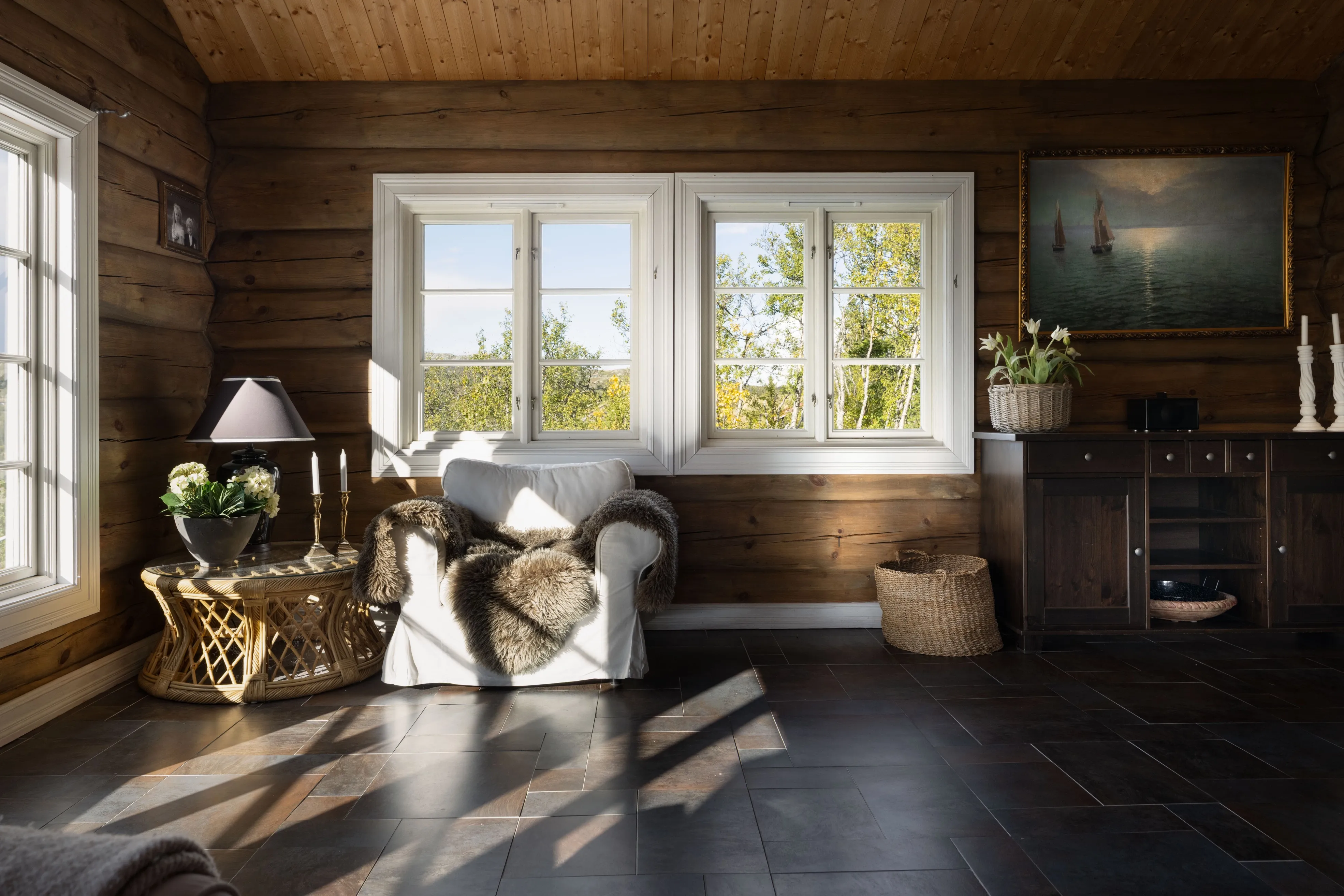 Contemporary Log Cabin with Guest House in Scenic Høgevarde Norway - View image 7 of 51