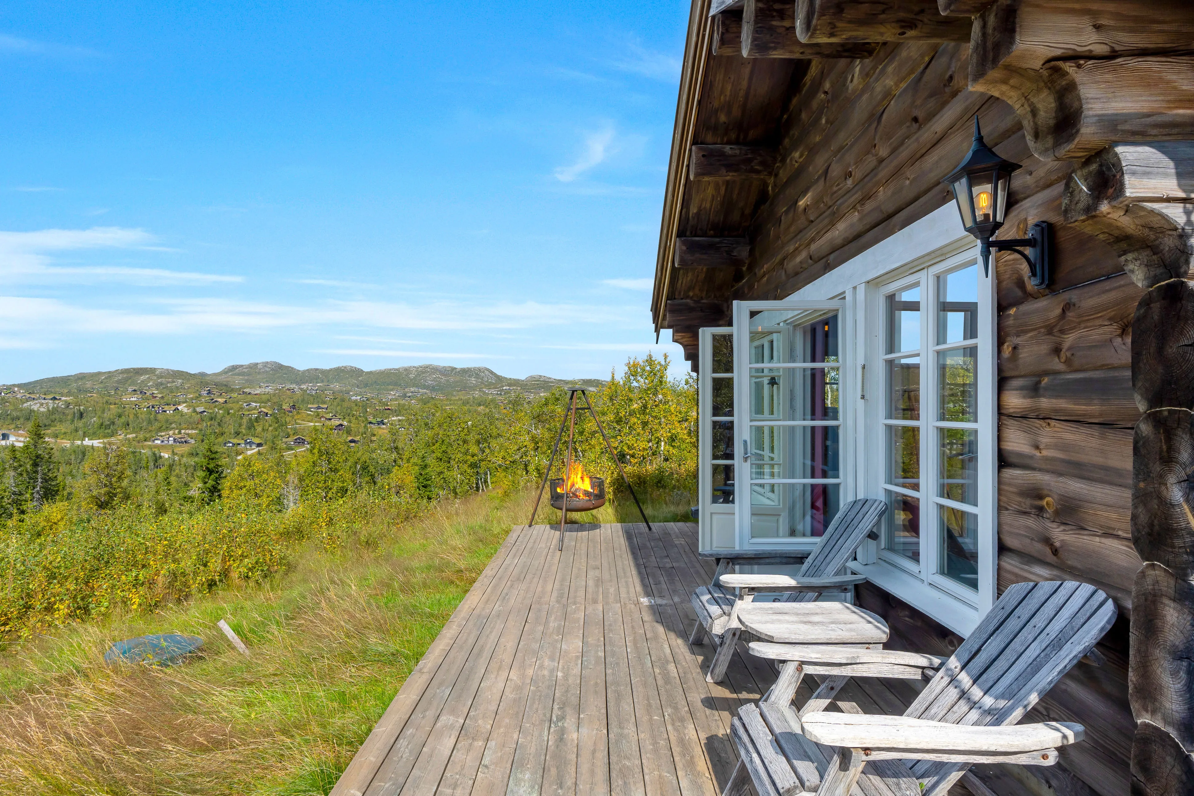 Contemporary Log Cabin with Guest House in Scenic Høgevarde Norway - View image 12 of 51