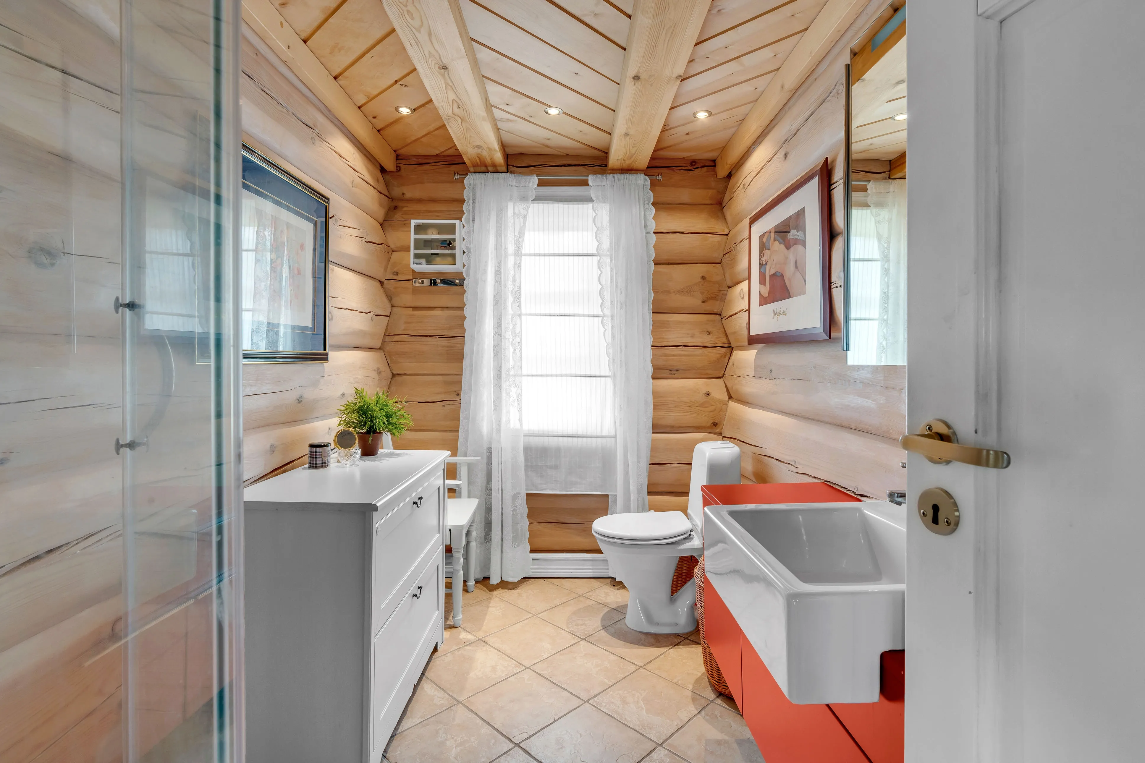 Contemporary Log Cabin with Guest House in Scenic Høgevarde Norway - View image 27 of 51
