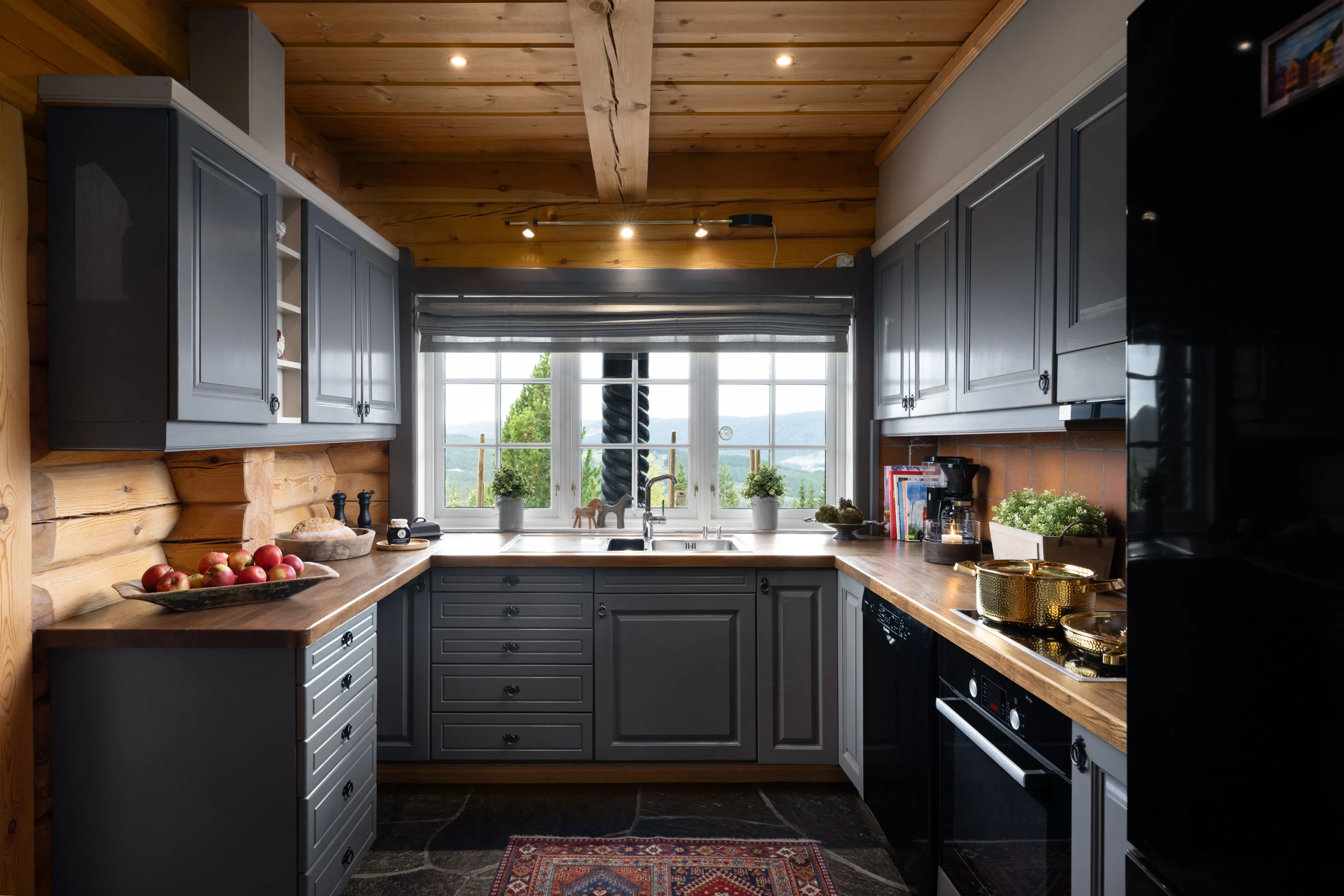 Spacious 6-Bedroom Cabin with Sauna and Annex in Scenic Nesbyen, Norway - View image 23 of 52