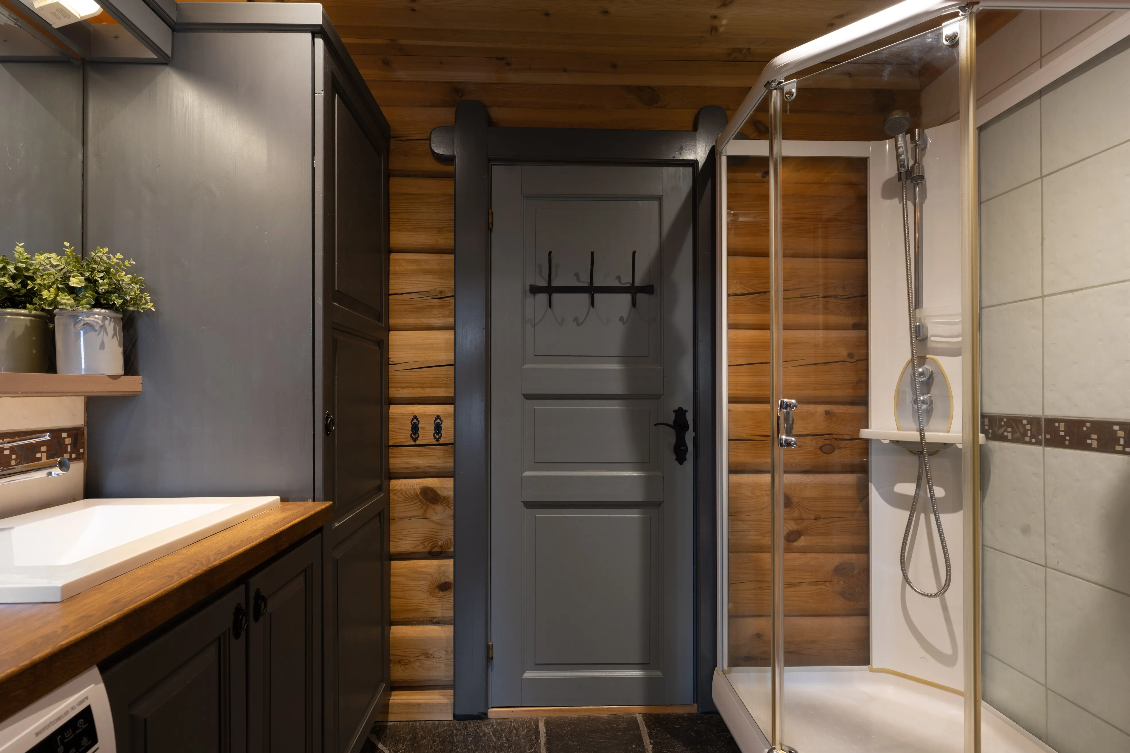 Spacious 6-Bedroom Cabin with Sauna and Annex in Scenic Nesbyen, Norway - View image 28 of 52