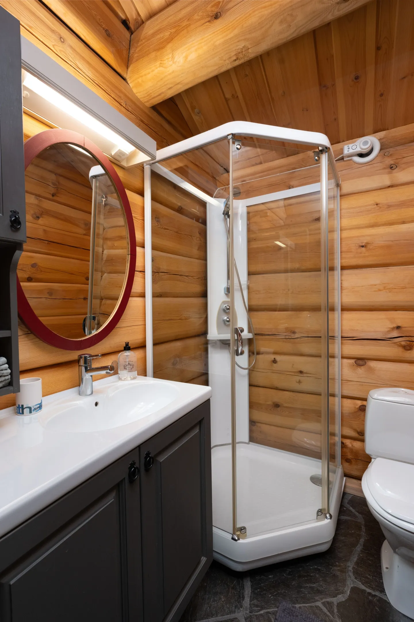 Spacious 6-Bedroom Cabin with Sauna and Annex in Scenic Nesbyen, Norway - View image 31 of 52