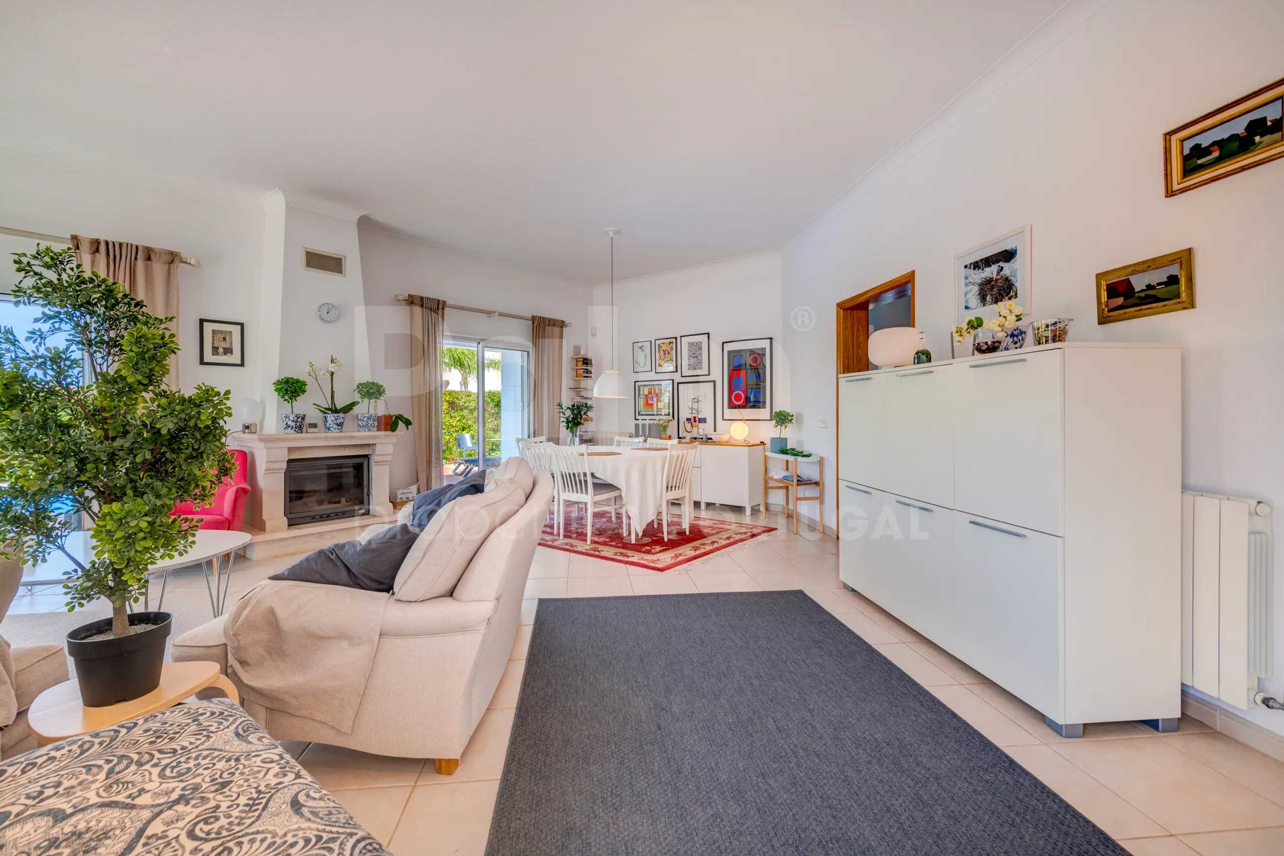Modern 3-Bedroom Villa with Pool Near Gramacho Golf, Lagoa - Image 3