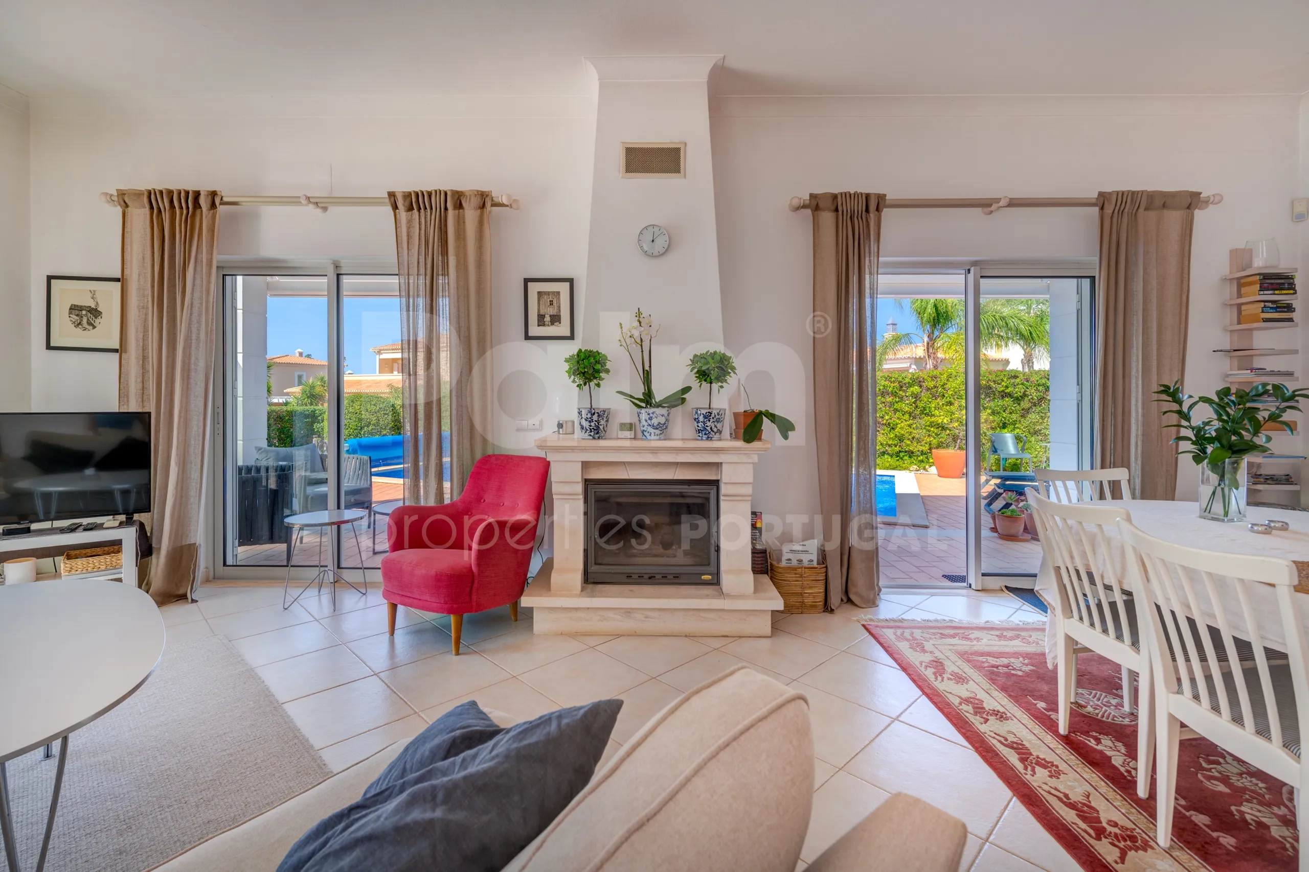 Modern 3-Bedroom Villa with Pool Near Gramacho Golf, Lagoa - Image 5