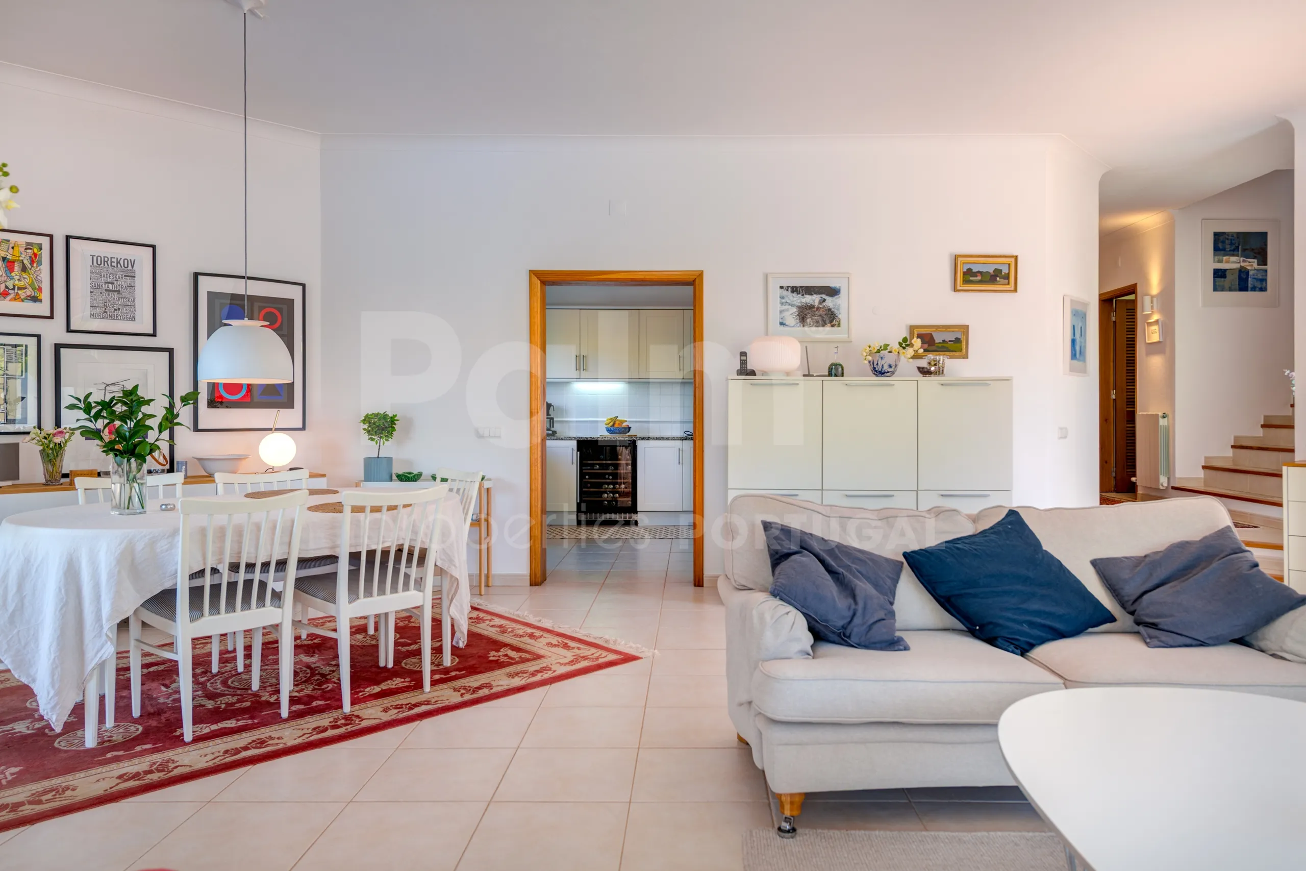 Modern 3-Bedroom Villa with Pool Near Gramacho Golf, Lagoa - View image 8 of 63