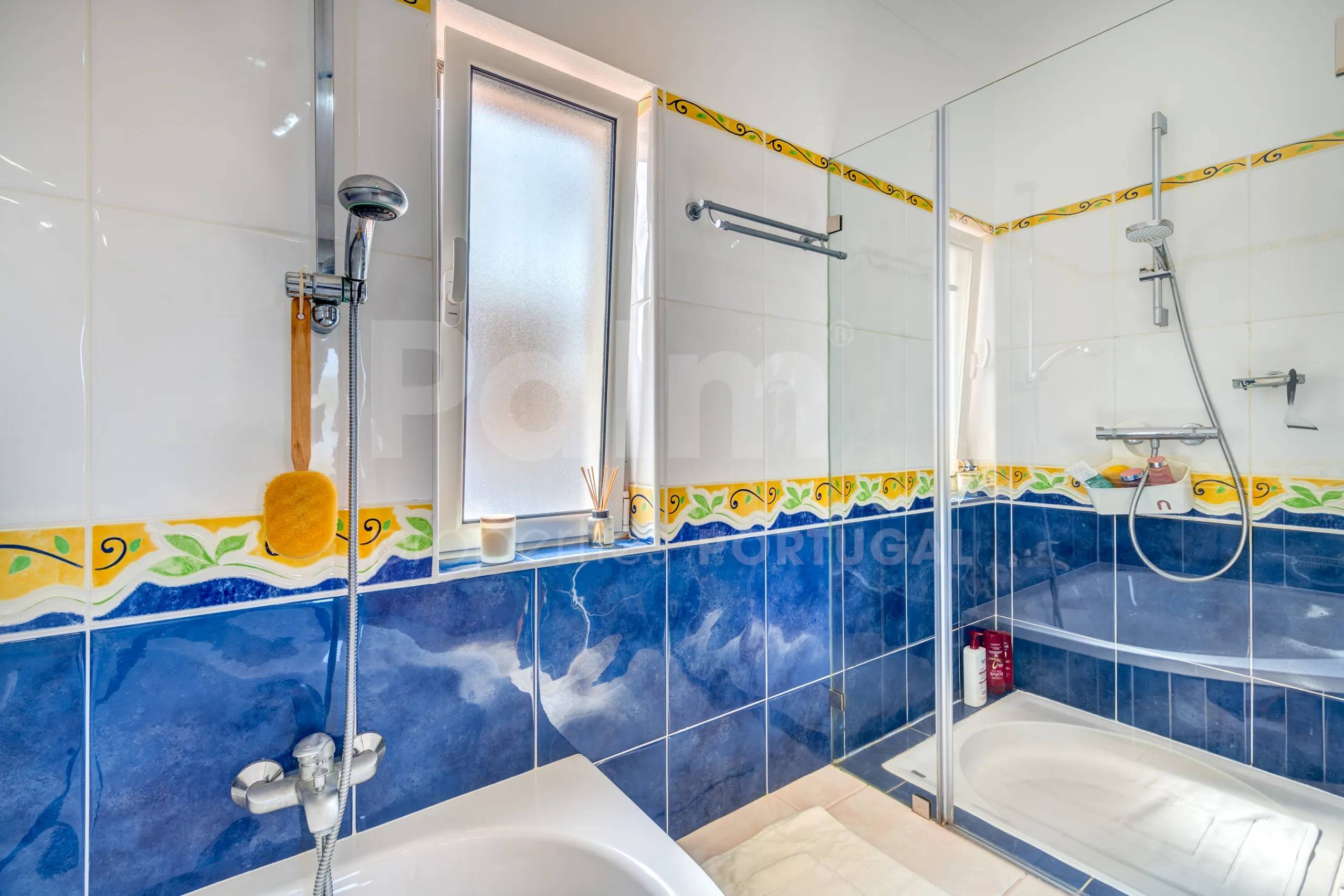 Modern 3-Bedroom Villa with Pool Near Gramacho Golf, Lagoa - View image 41 of 63