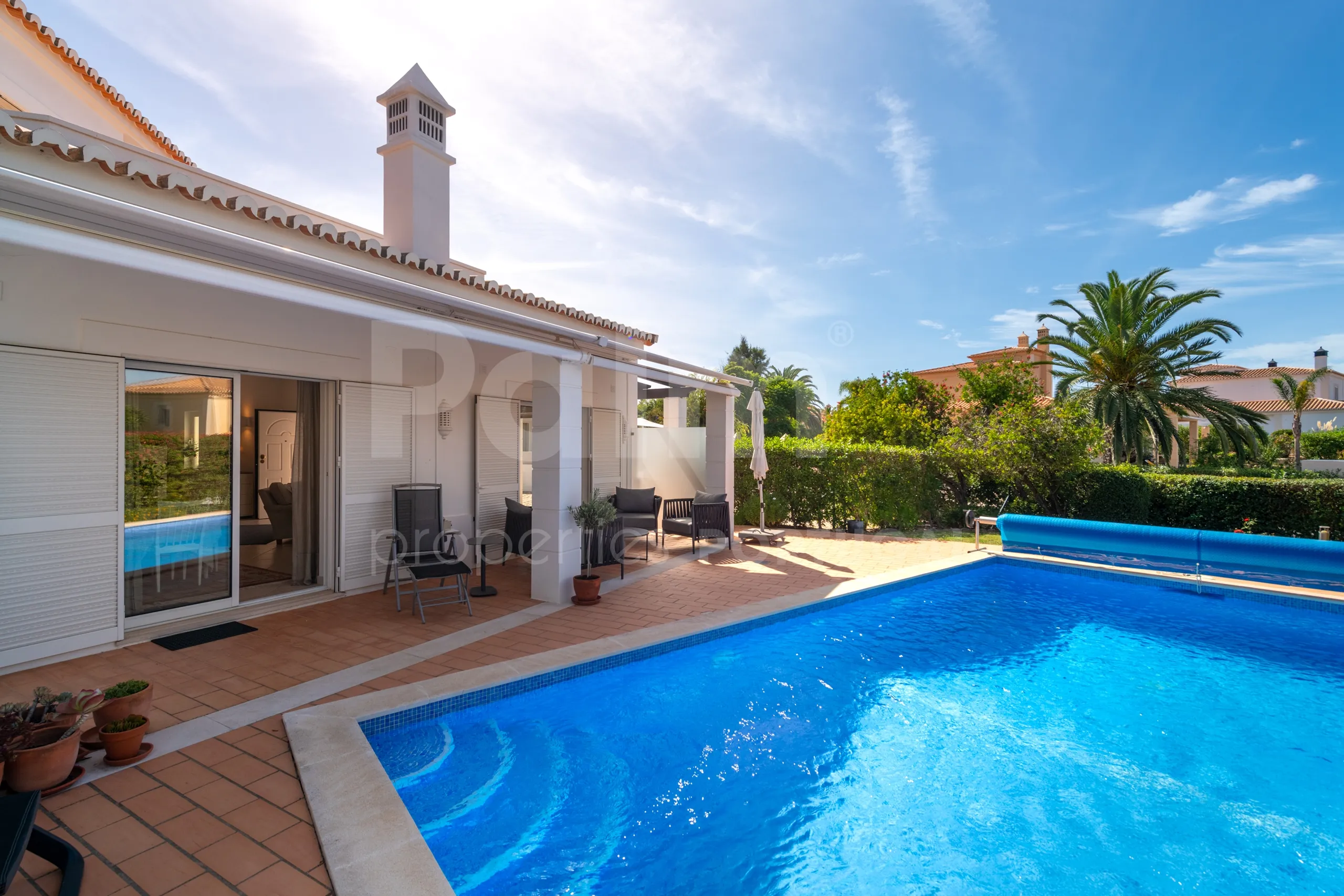 Modern 3-Bedroom Villa with Pool Near Gramacho Golf, Lagoa - View image 44 of 63