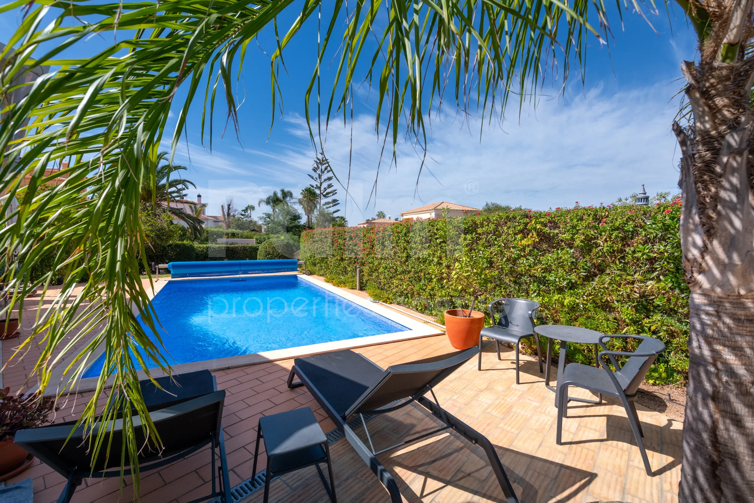 Modern 3-Bedroom Villa with Pool Near Gramacho Golf, Lagoa - View image 47 of 63