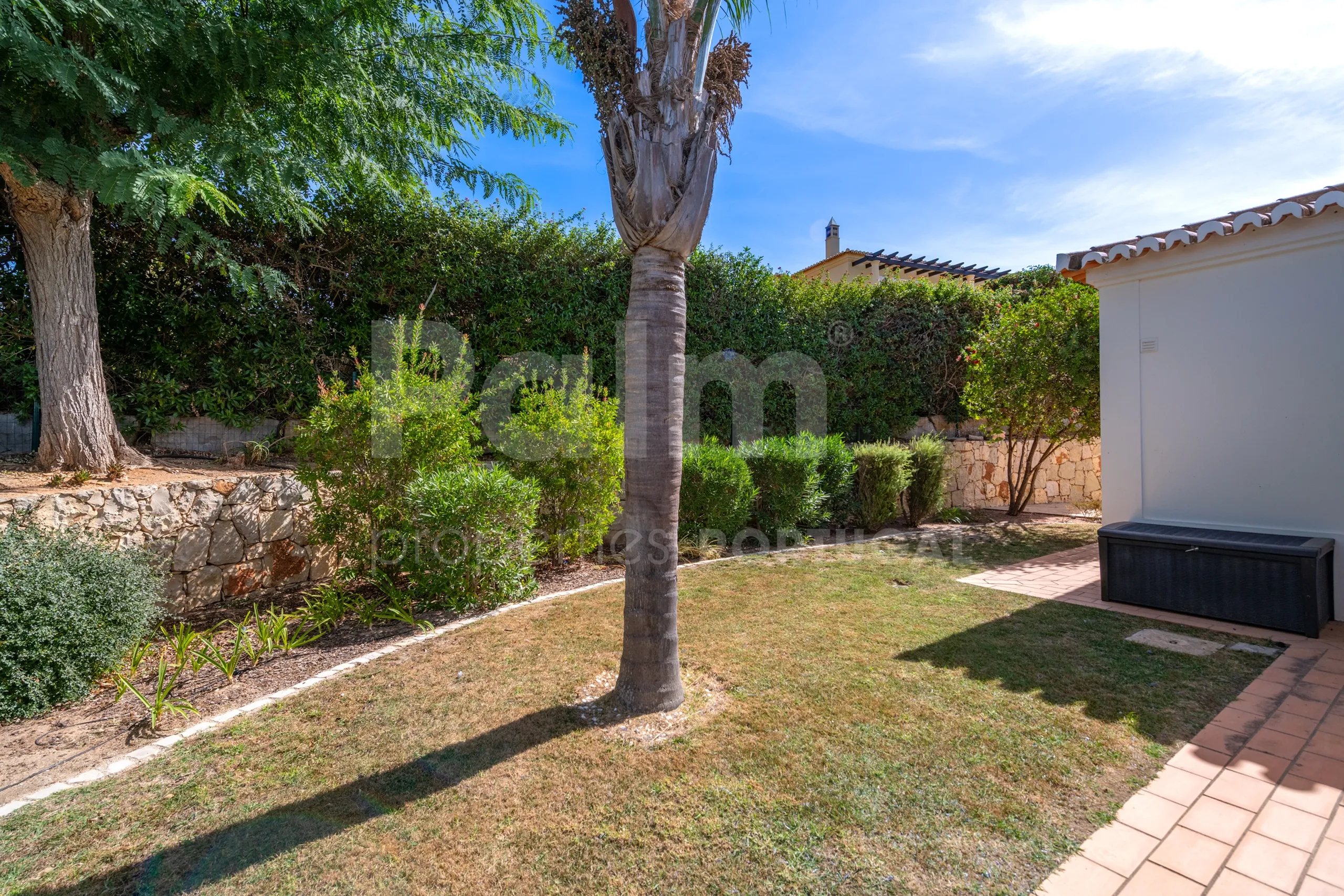 Modern 3-Bedroom Villa with Pool Near Gramacho Golf, Lagoa - View image 49 of 63