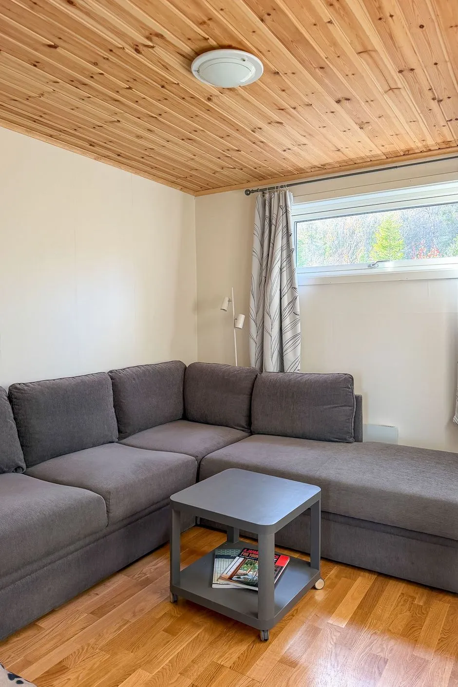 Modern 3-Bedroom House with Expansive Garden in Saxnäs Sweden - View image 10 of 24
