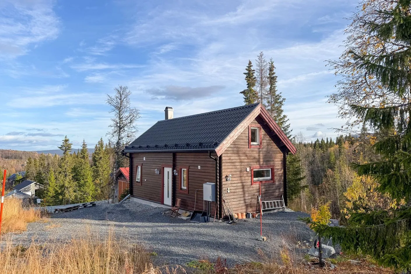 Modern 3-Bedroom House with Expansive Garden in Saxnäs Sweden - View image 15 of 24