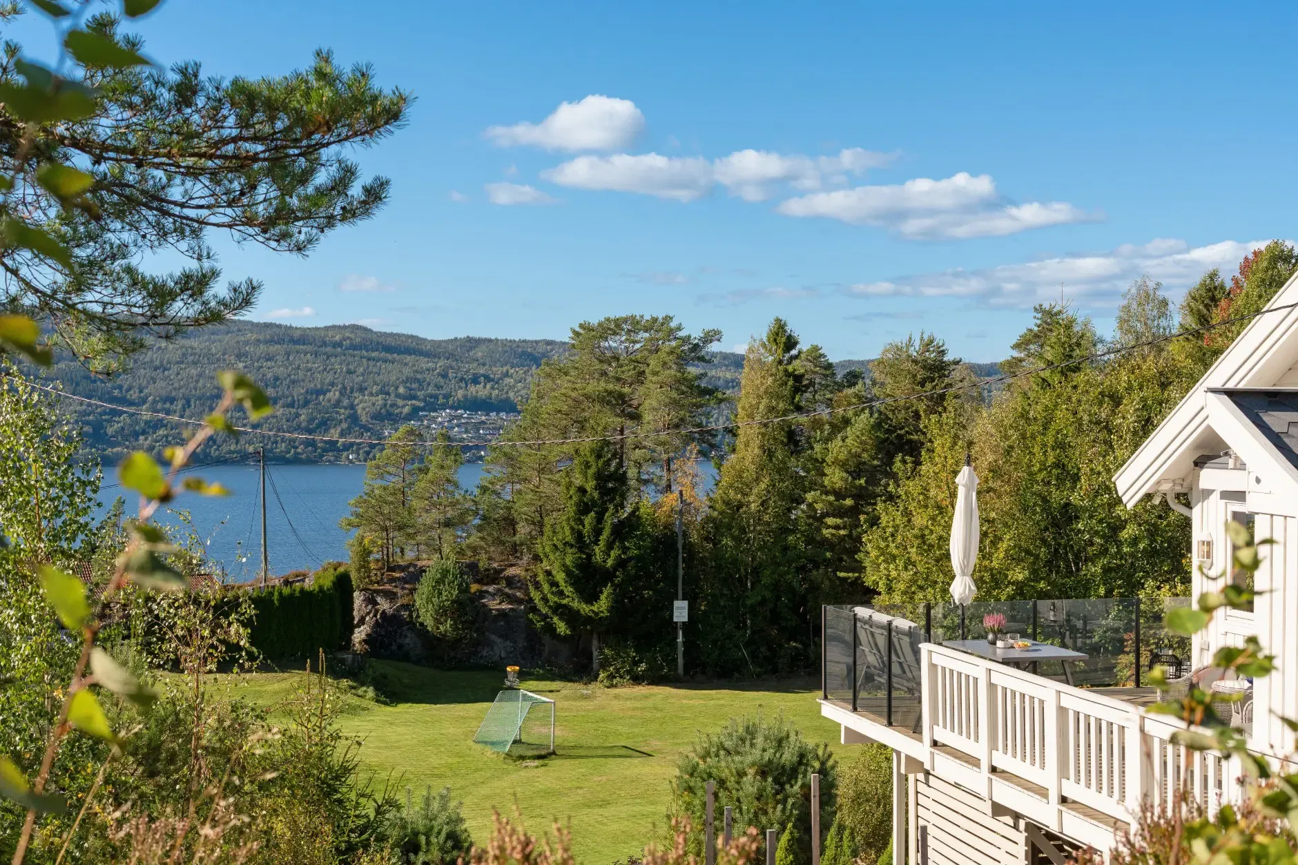 Contemporary 3-Bedroom Country House with Fjord Views in Drøbak, Norway - View image 41 of 44