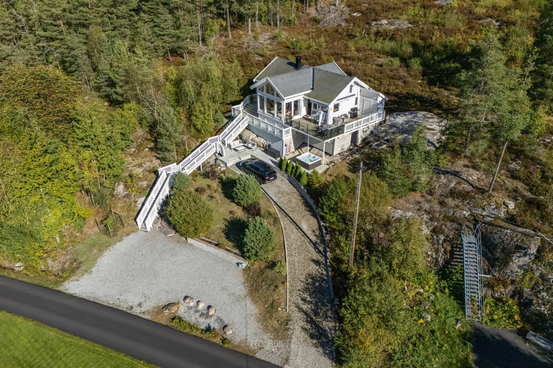 Contemporary 3-Bedroom Country House with Fjord Views in Drøbak, Norway - View image 42 of 44