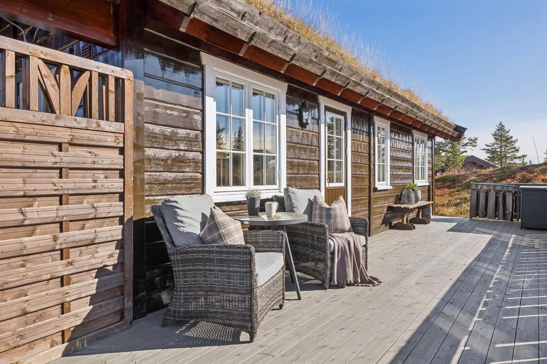 Norwegian Country House with Terrace and Mountain Views - View image 16 of 31