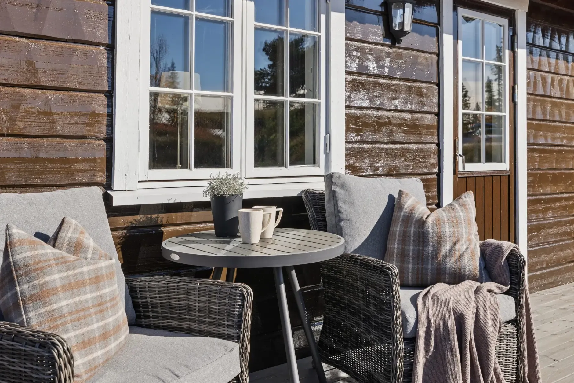 Norwegian Country House with Terrace and Mountain Views - View image 17 of 31