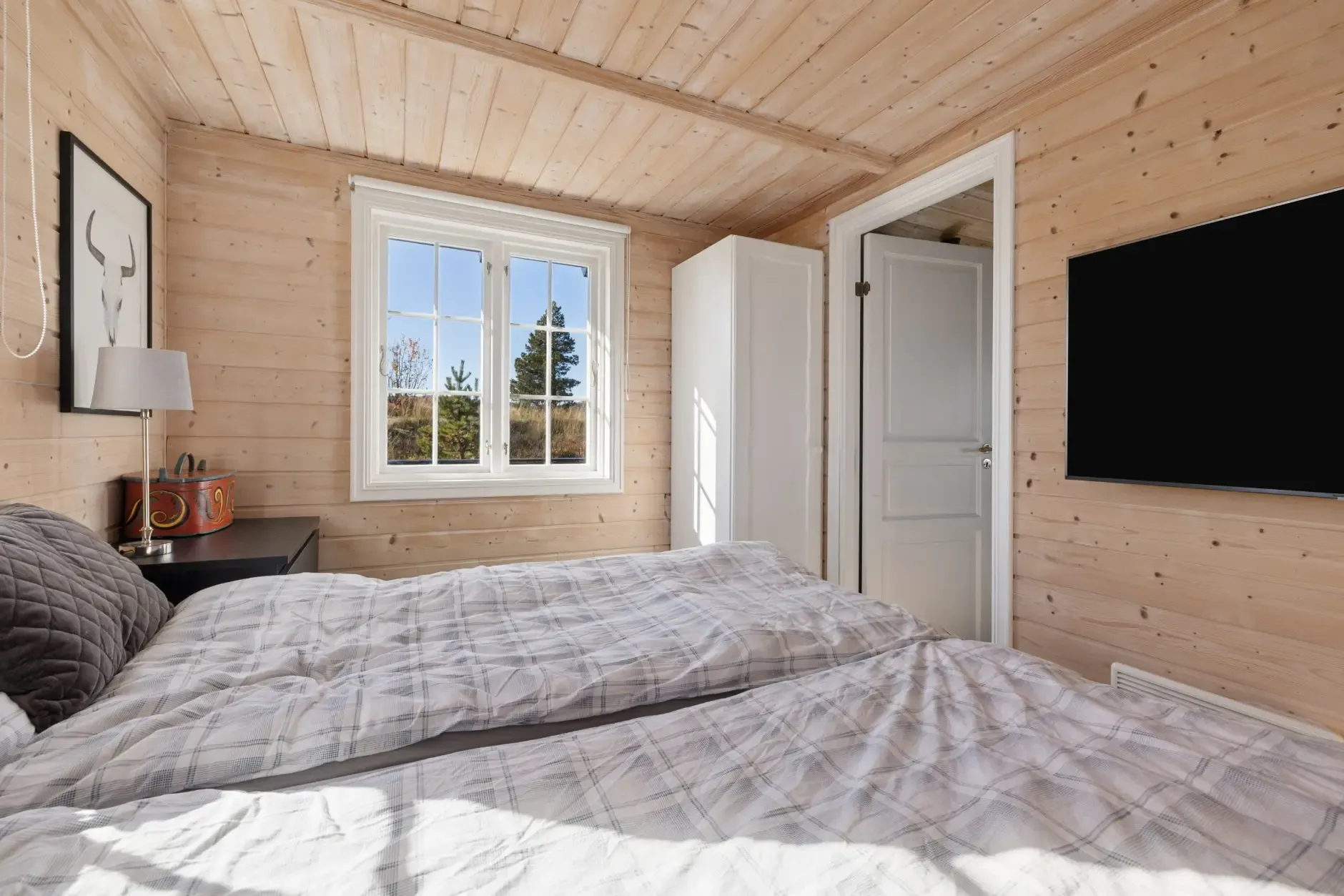 Norwegian Country House with Terrace and Mountain Views - View image 24 of 31