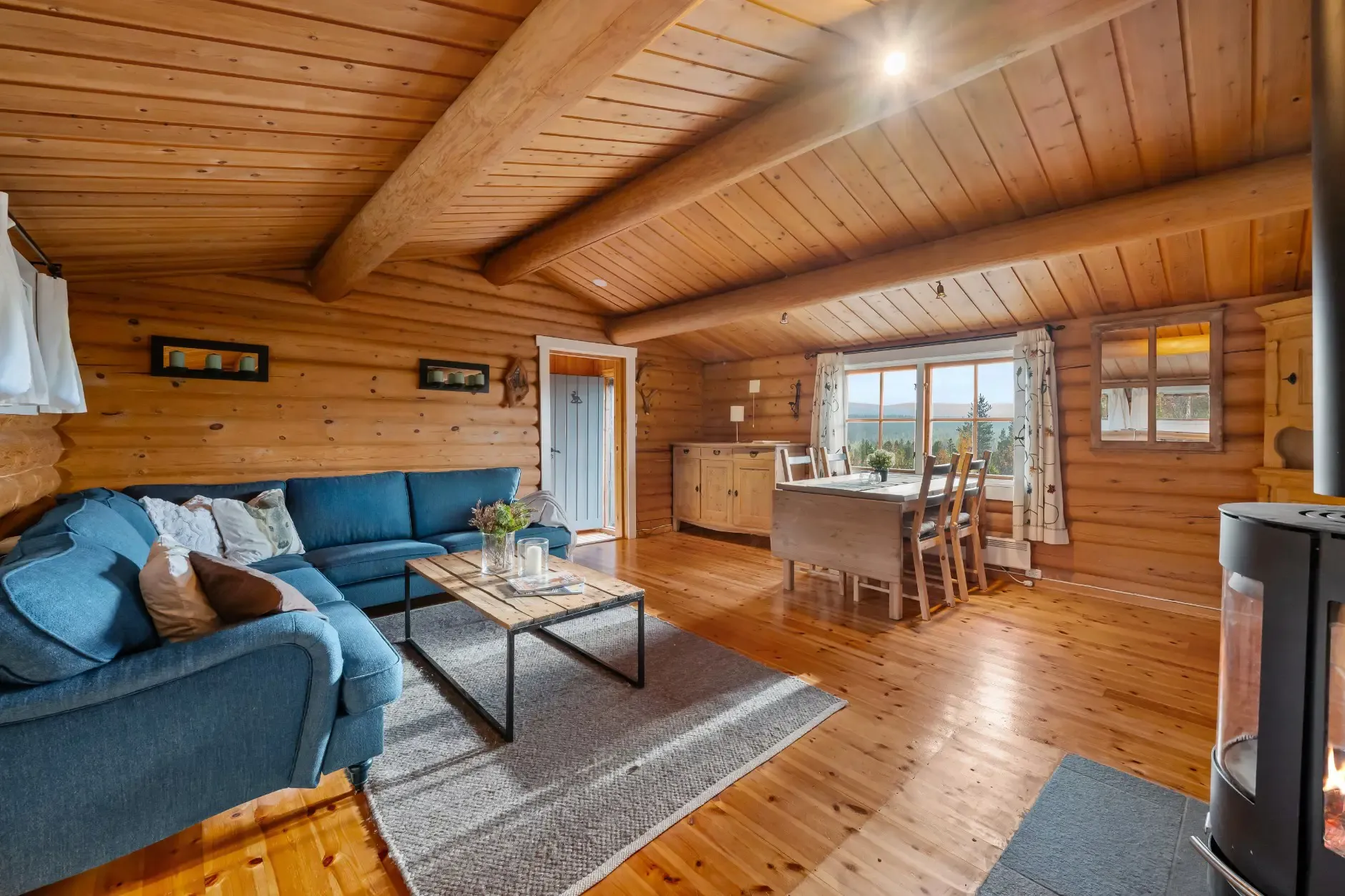 Møbleret landsted fra 1970’erne med stor grund i Engerdal, Norge - Vis billede 16 af 48