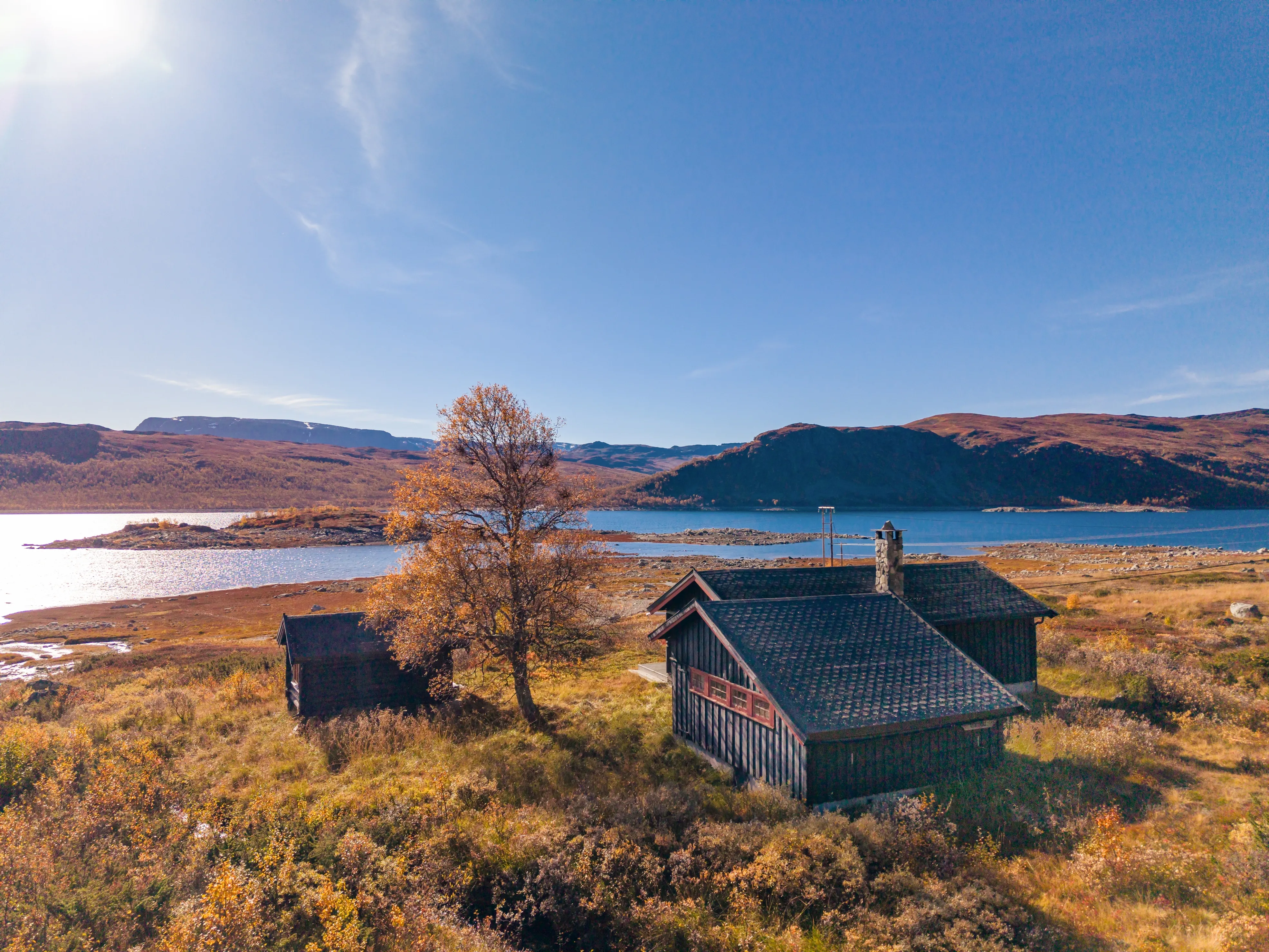 Norsk landsted fra 1960’erne med have og adgang til bjergsport - Vis billede 42 af 51