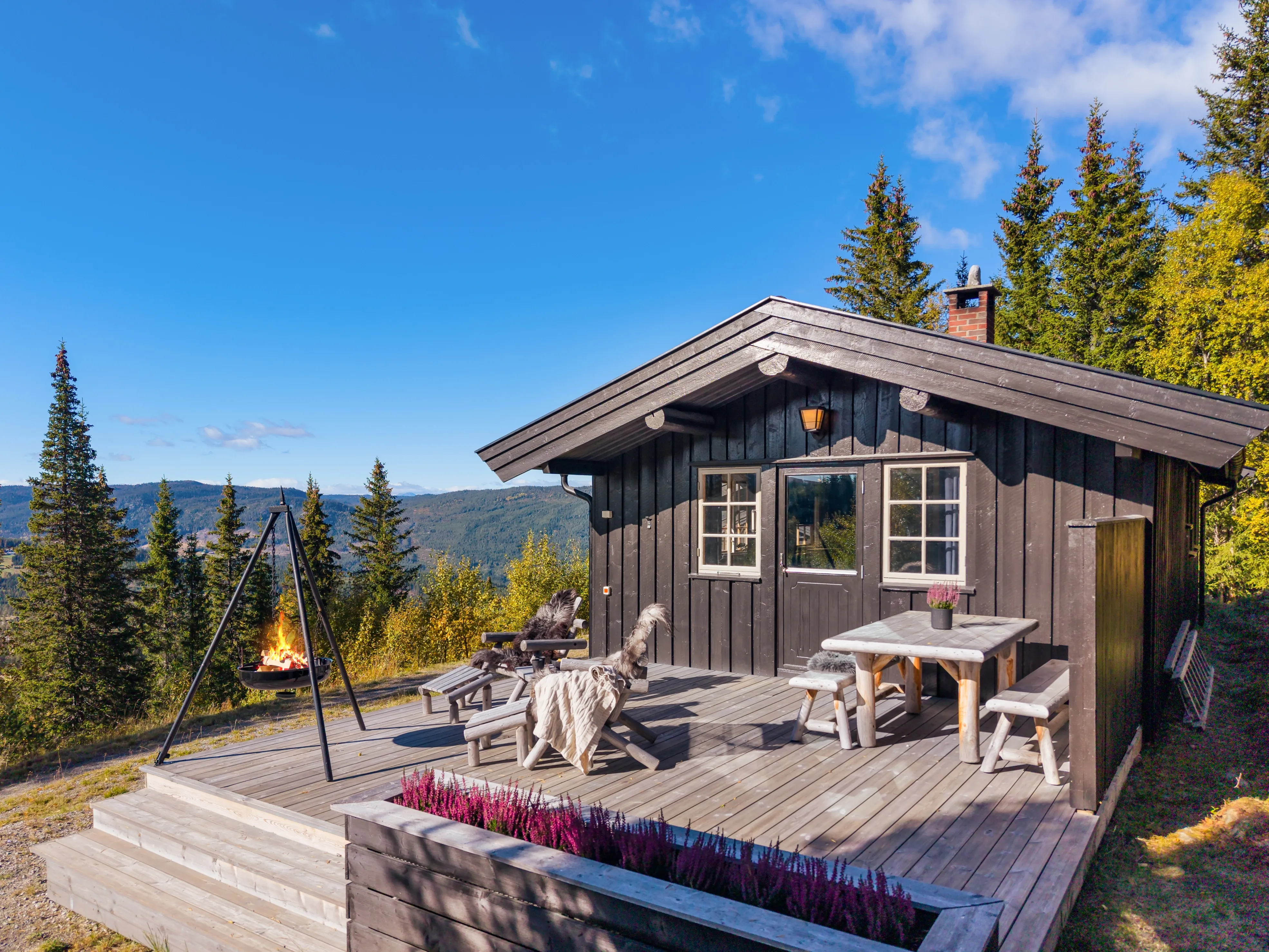 1970s Family Cabin in Nesbyen with Terrace and Garage - View image 6 of 36