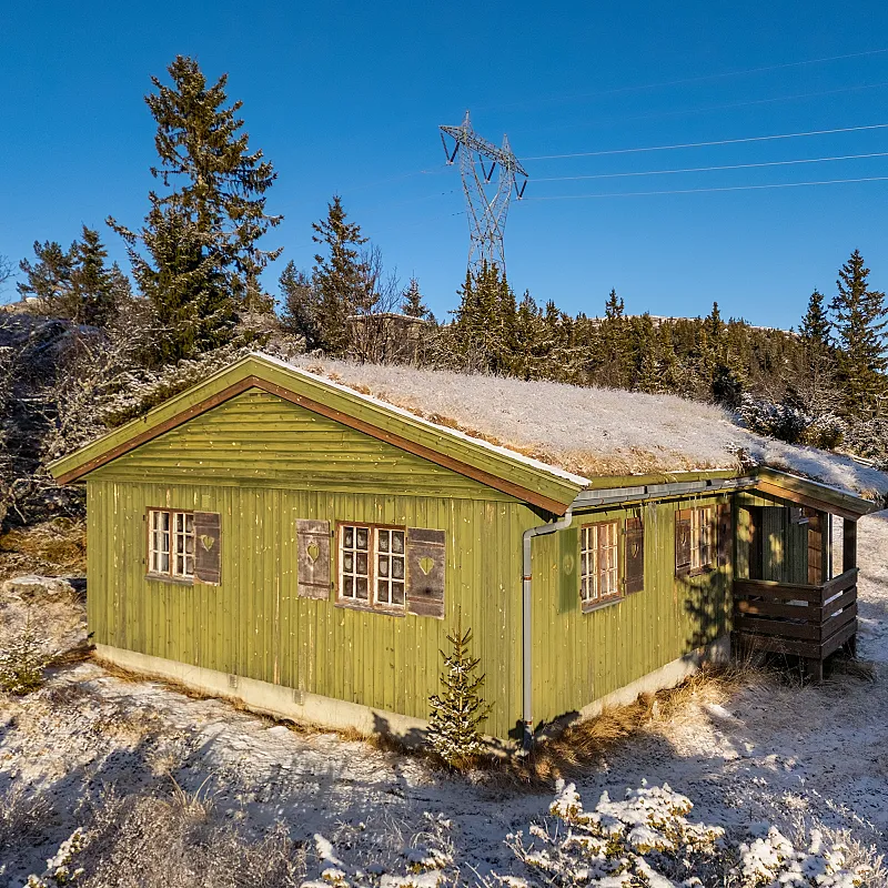 1970s Cabin with Wood Heating Near Nesbyen's Scenic Trails