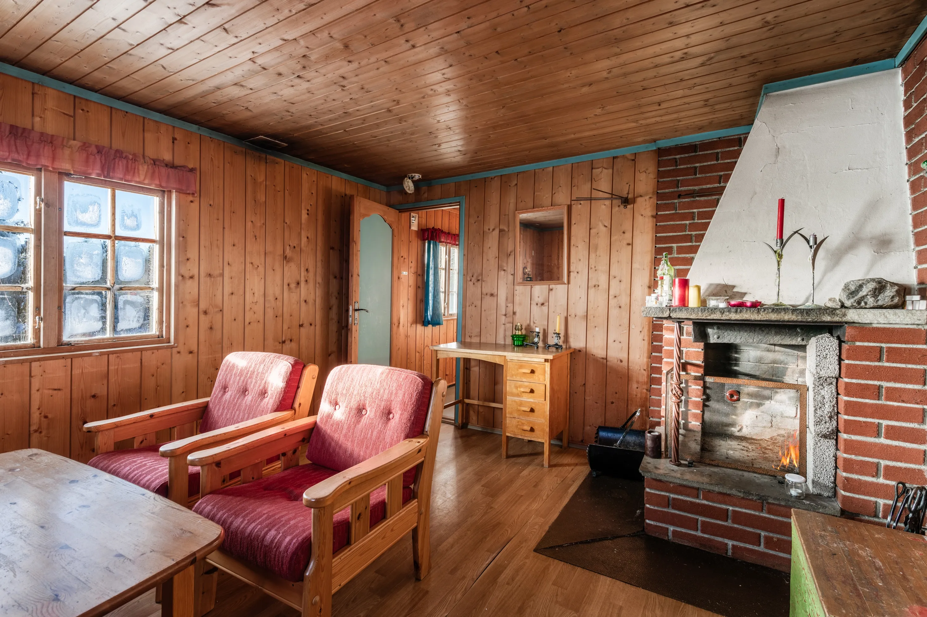 1970s Cabin with Wood Heating Near Nesbyen's Scenic Trails - View image 10 of 23