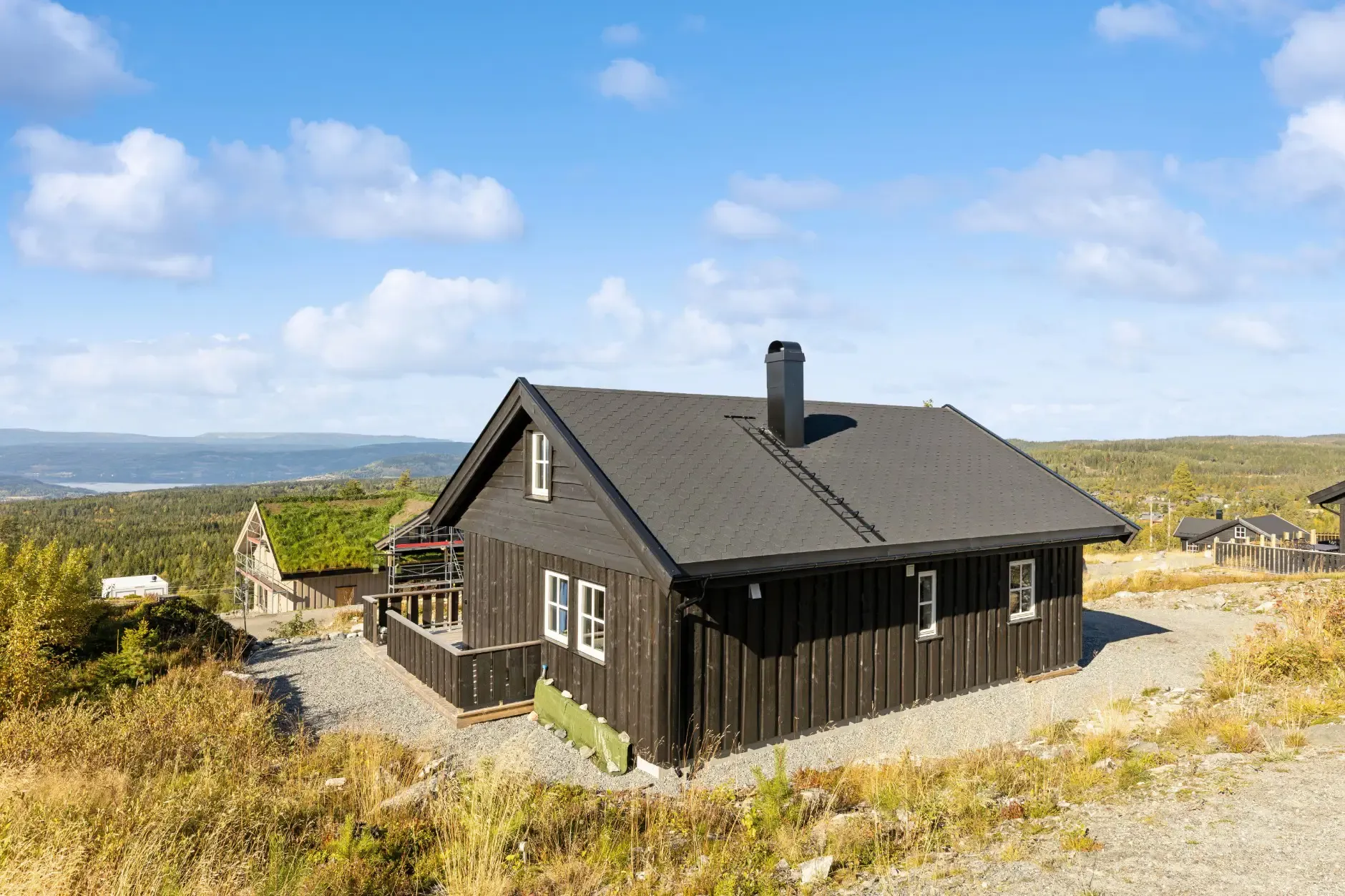 Modern 2-Bedroom Country House in Norway's Ski Haven - Image 1