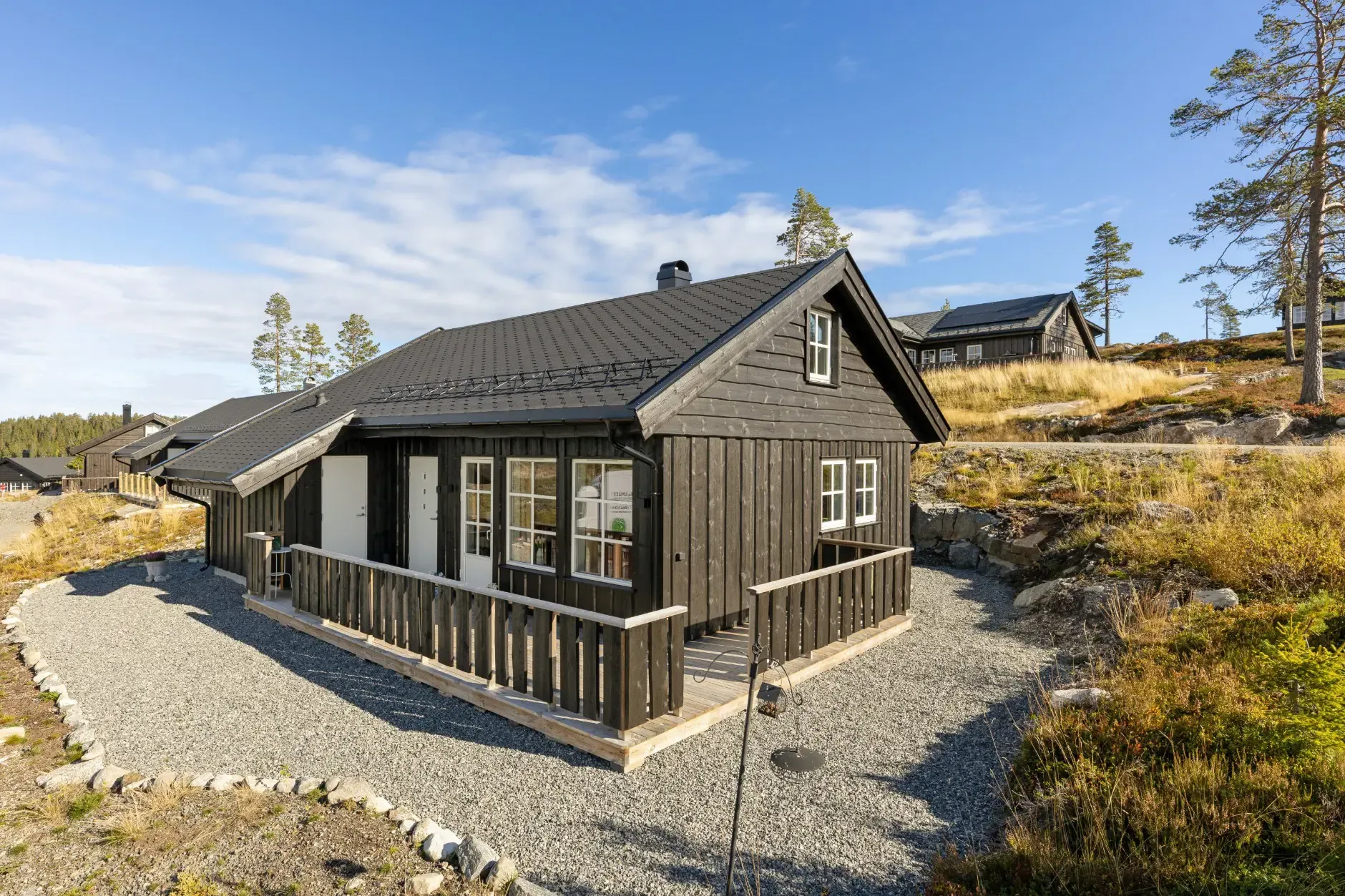 Modern 2-Bedroom Country House in Norway's Ski Haven - Image 2
