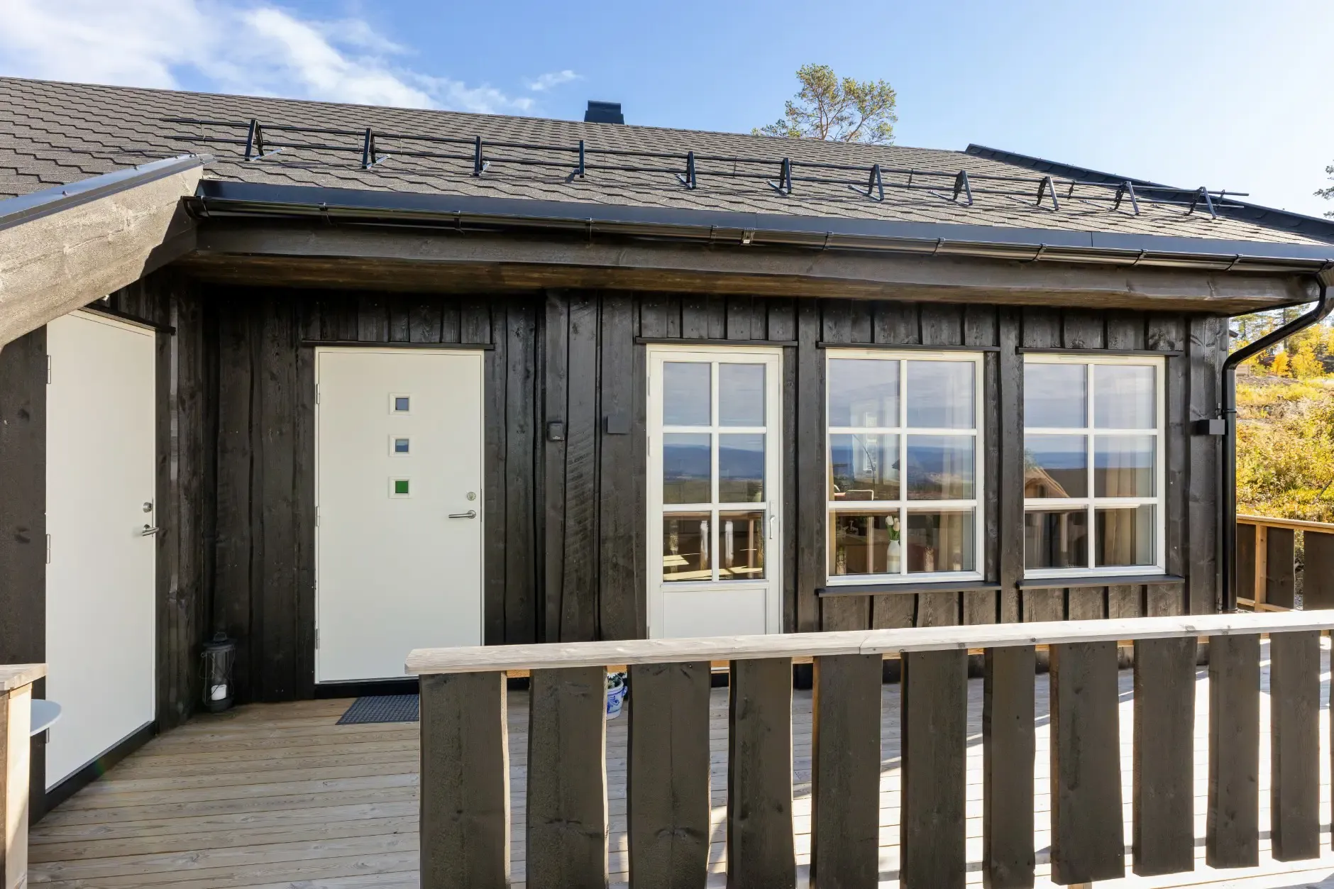 Modern 2-Bedroom Country House in Norway's Ski Haven - Image 3