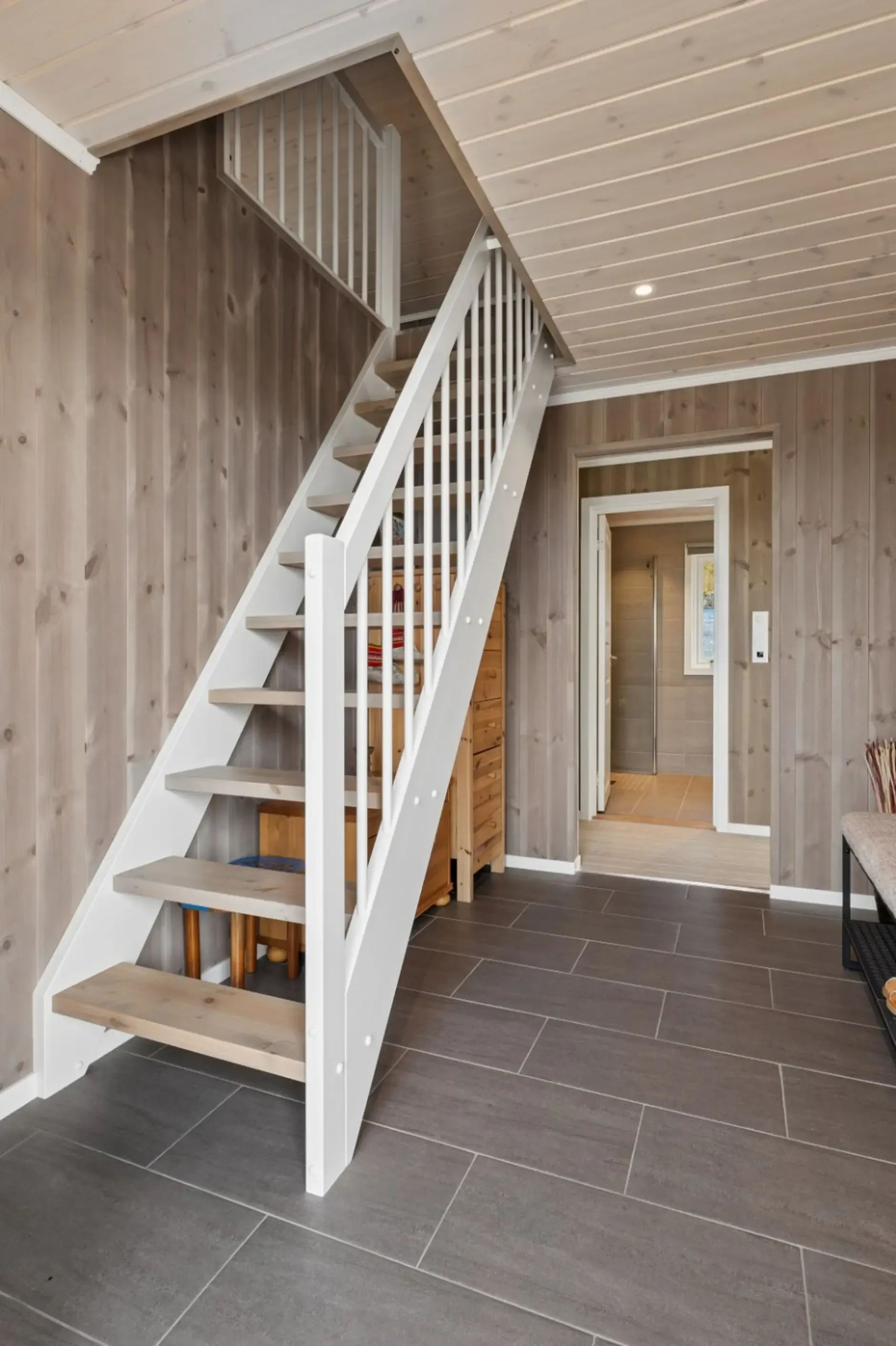 Modern 2-Bedroom Country House in Norway's Ski Haven - View image 20 of 29
