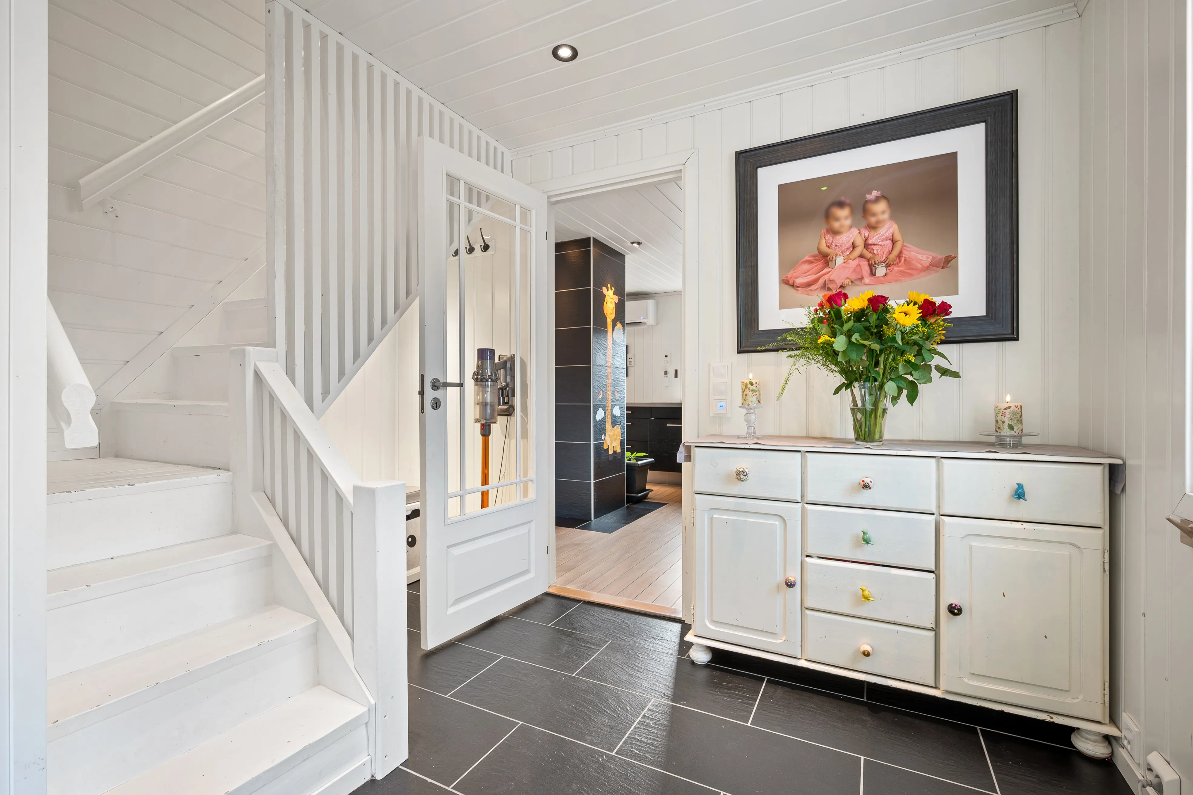 1930s Kilbotn House with Expansive Grounds and Sea Views - View image 16 of 46