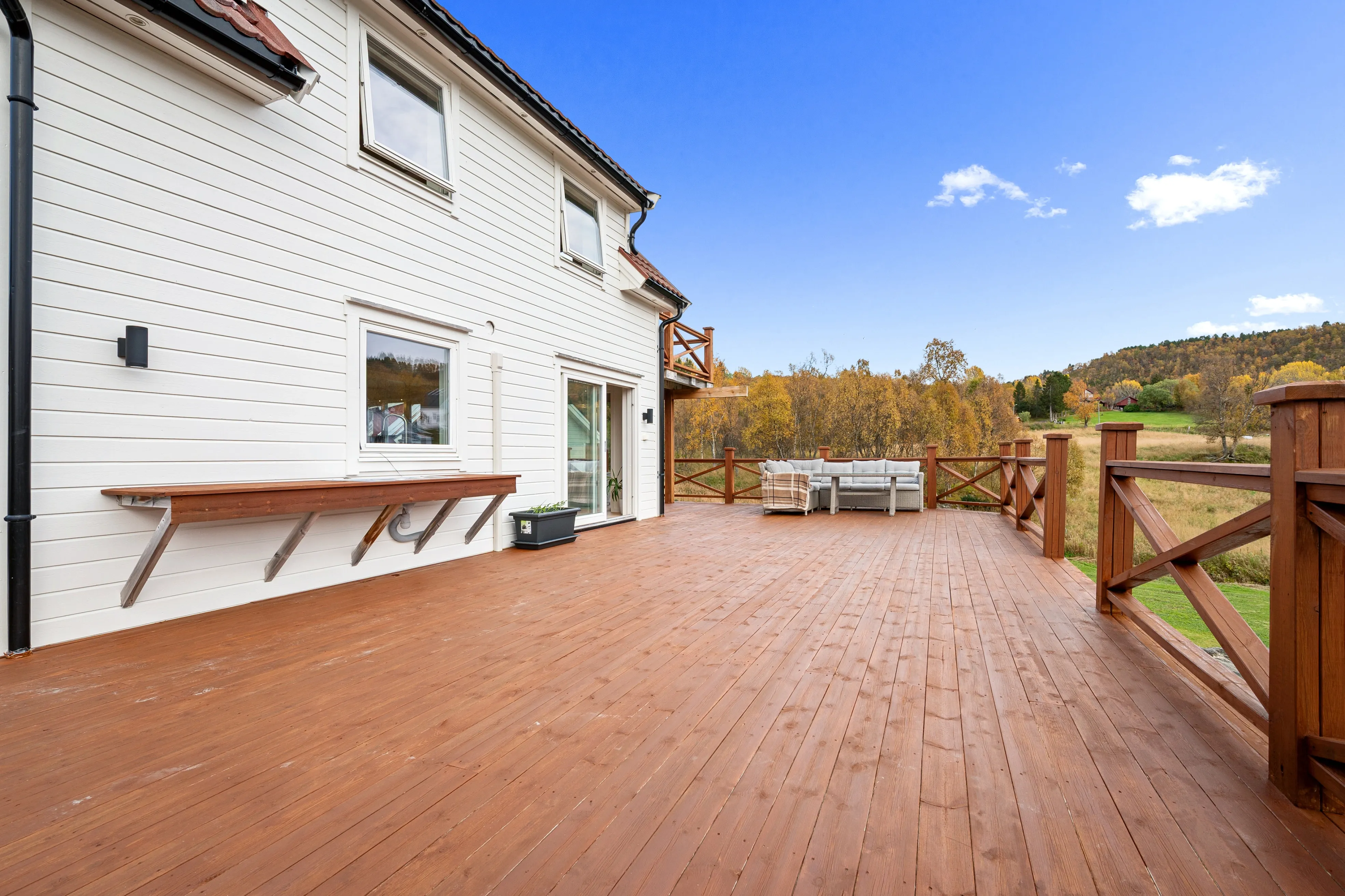 1930s Kilbotn House with Expansive Grounds and Sea Views - View image 29 of 46