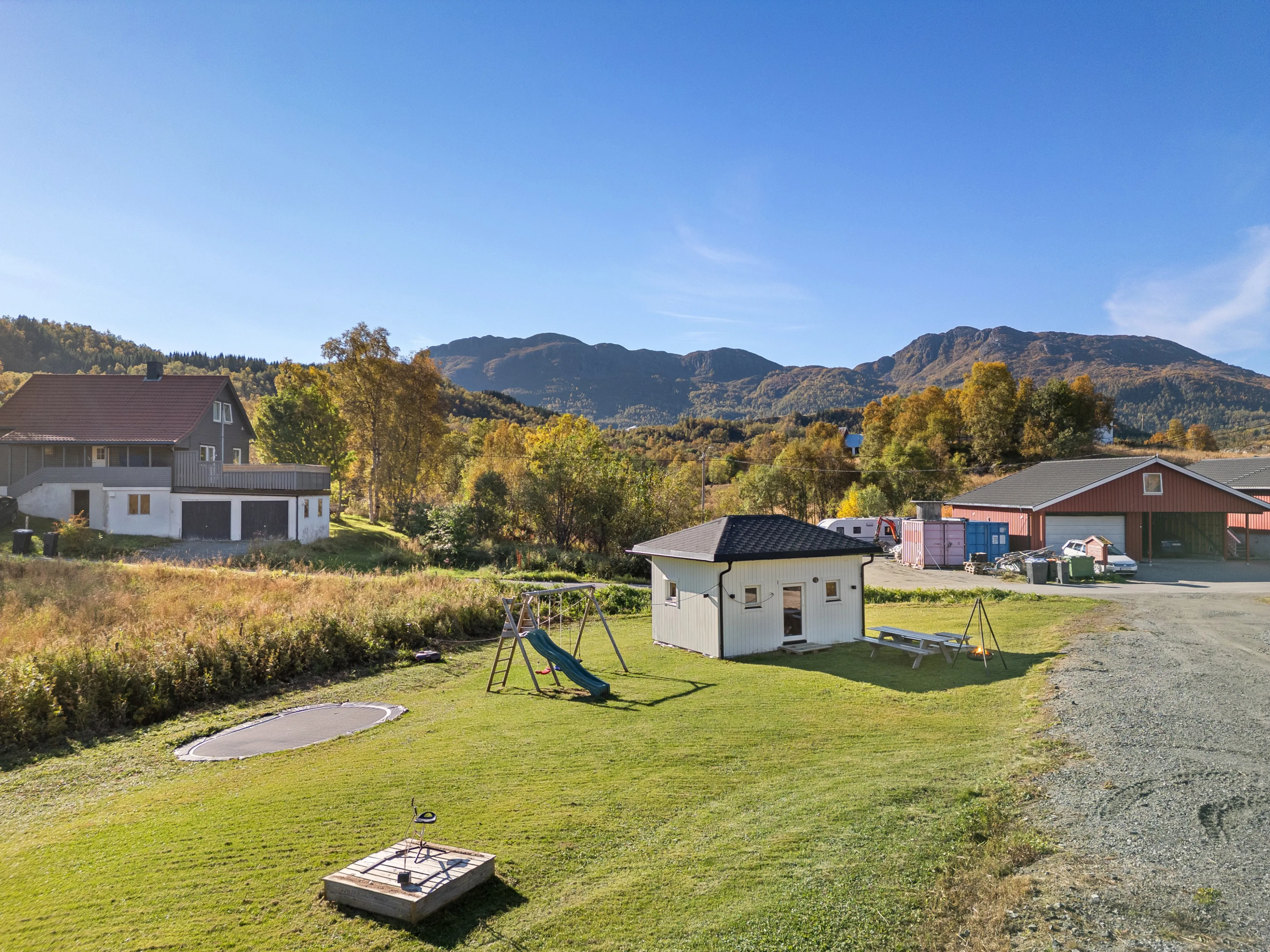 1930s Kilbotn House with Expansive Grounds and Sea Views - View image 36 of 46