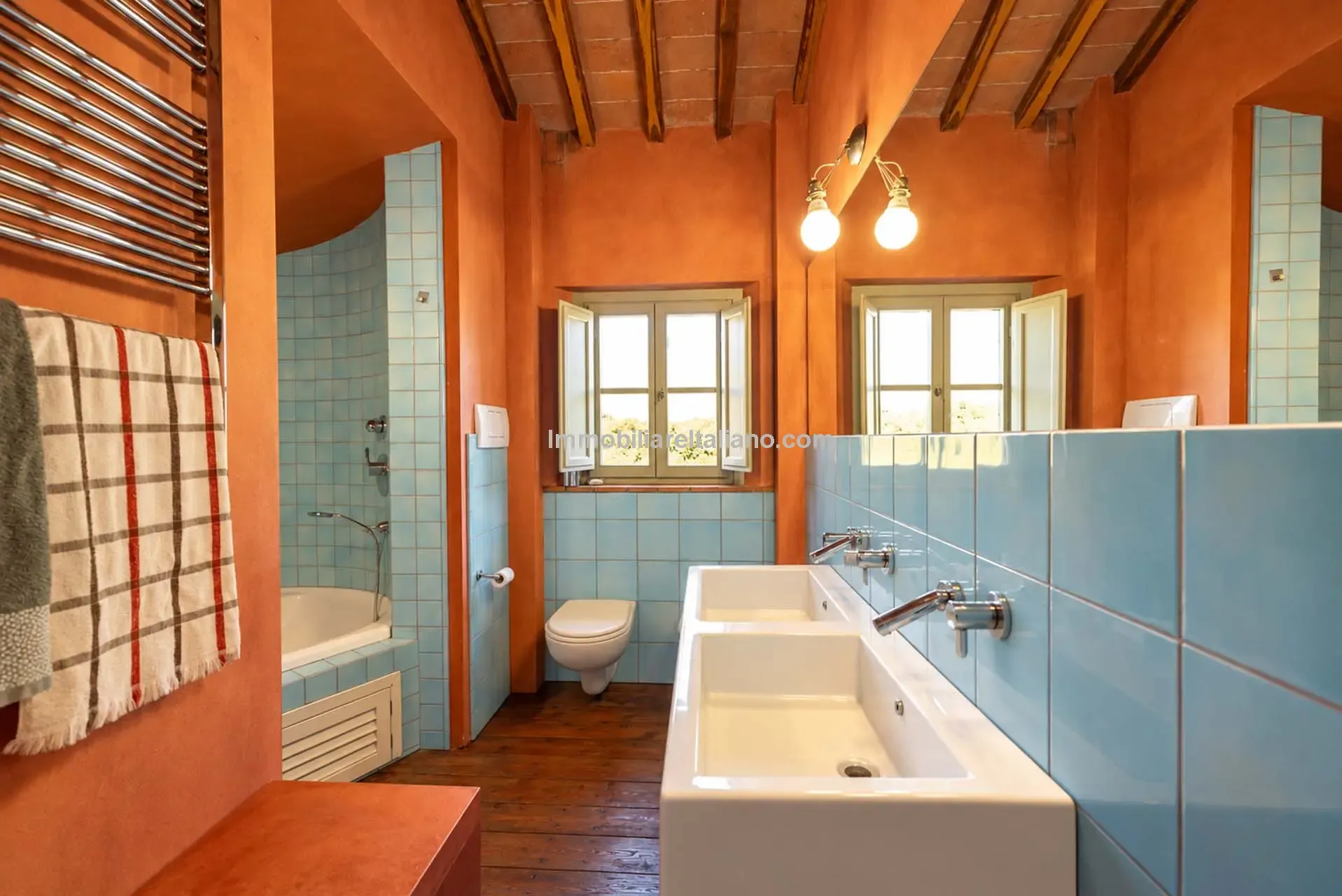 Expansive 5-Bedroom Country House with Gardens Near Vinci, Tuscany - View image 32 of 52