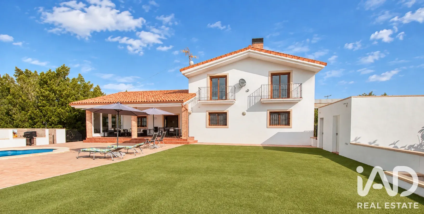 Geräumiges Haus mit 5 Schlafzimmern, Pool und Terrasse in Albatera, Alicante - Image 1