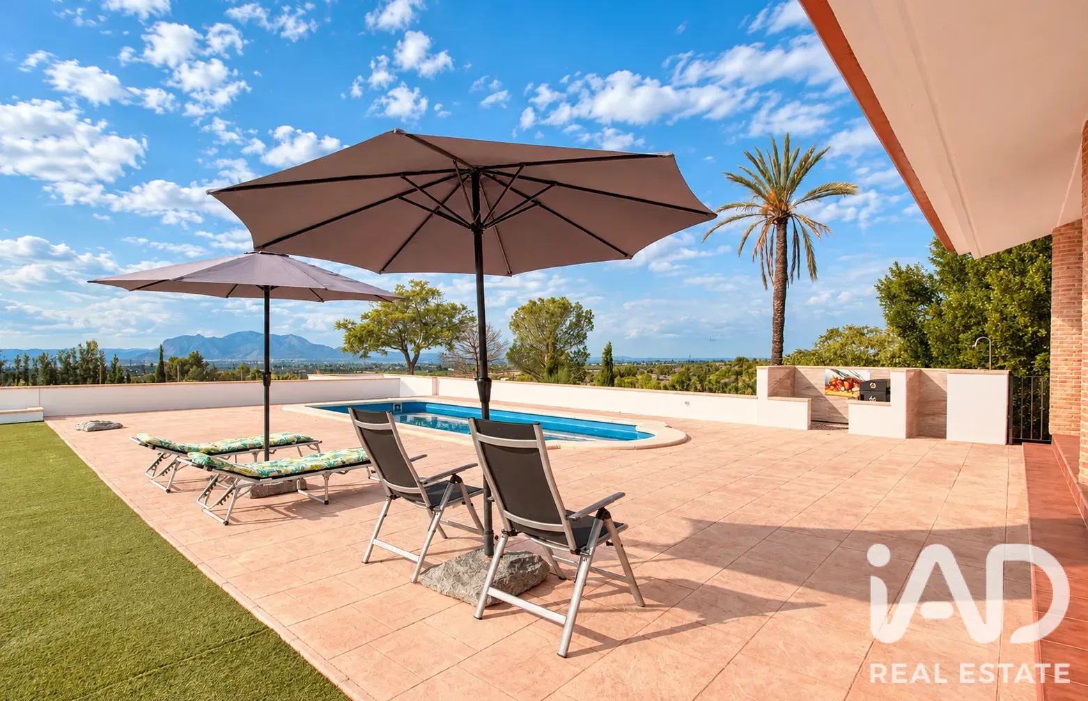 Geräumiges Haus mit 5 Schlafzimmern, Pool und Terrasse in Albatera, Alicante - Image 4