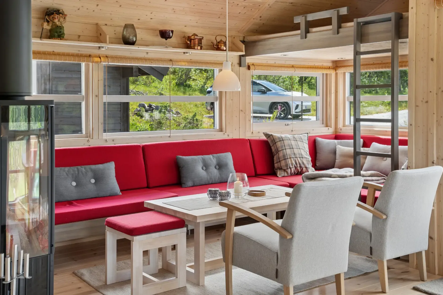 Contemporary 3-Bedroom Country House with Expansive Garden in Eggedal, Norway - Image 4