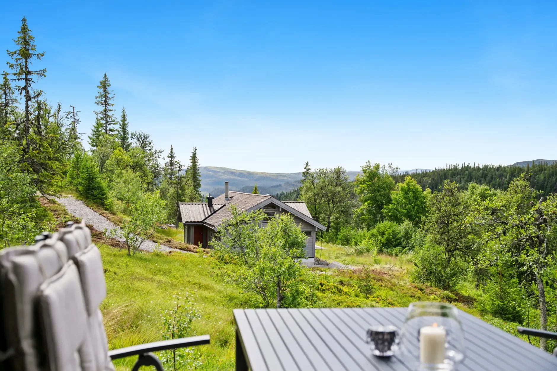 Contemporary 3-Bedroom Country House with Expansive Garden in Eggedal, Norway - View image 7 of 34
