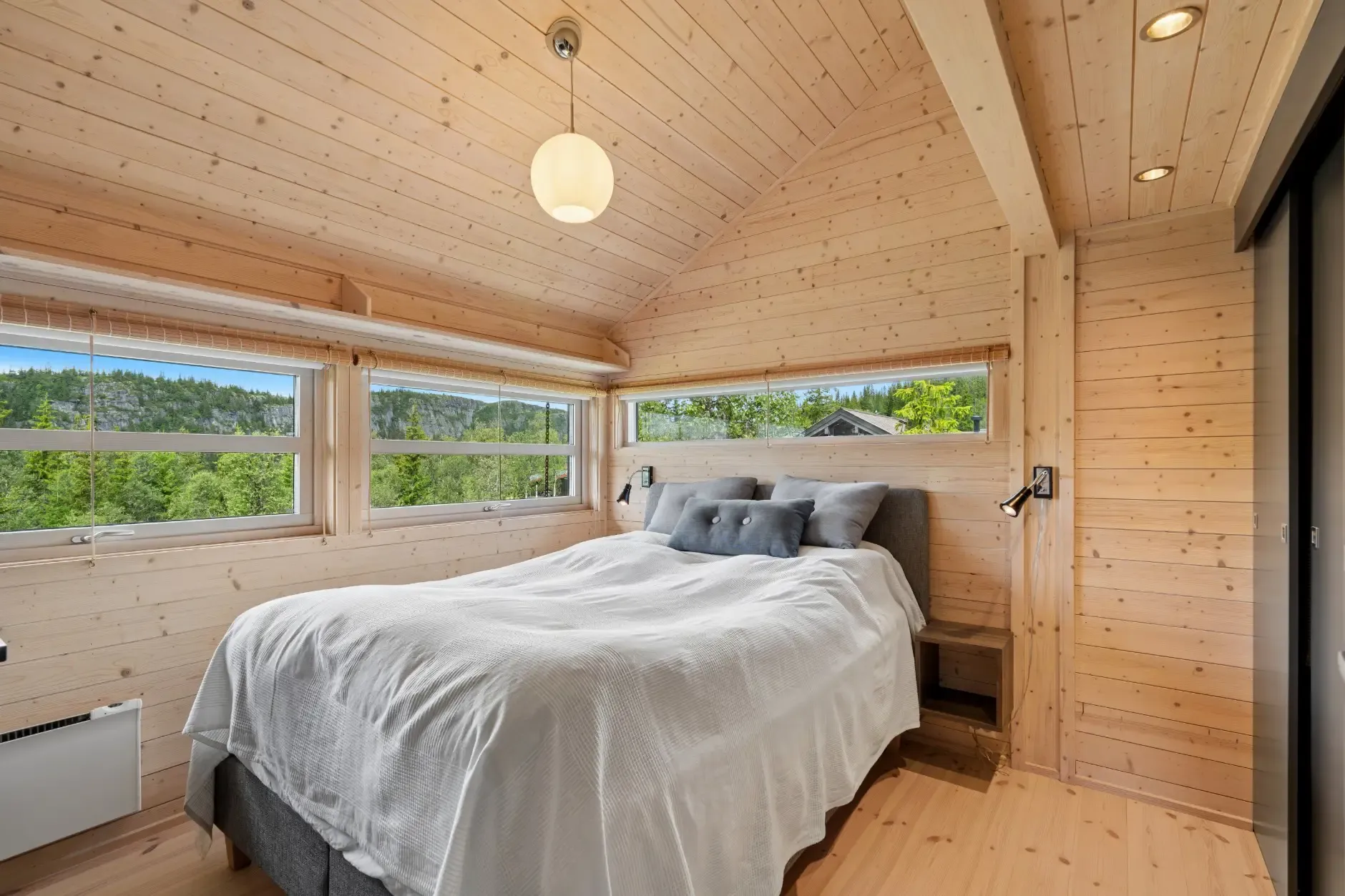 Contemporary 3-Bedroom Country House with Expansive Garden in Eggedal, Norway - View image 17 of 34