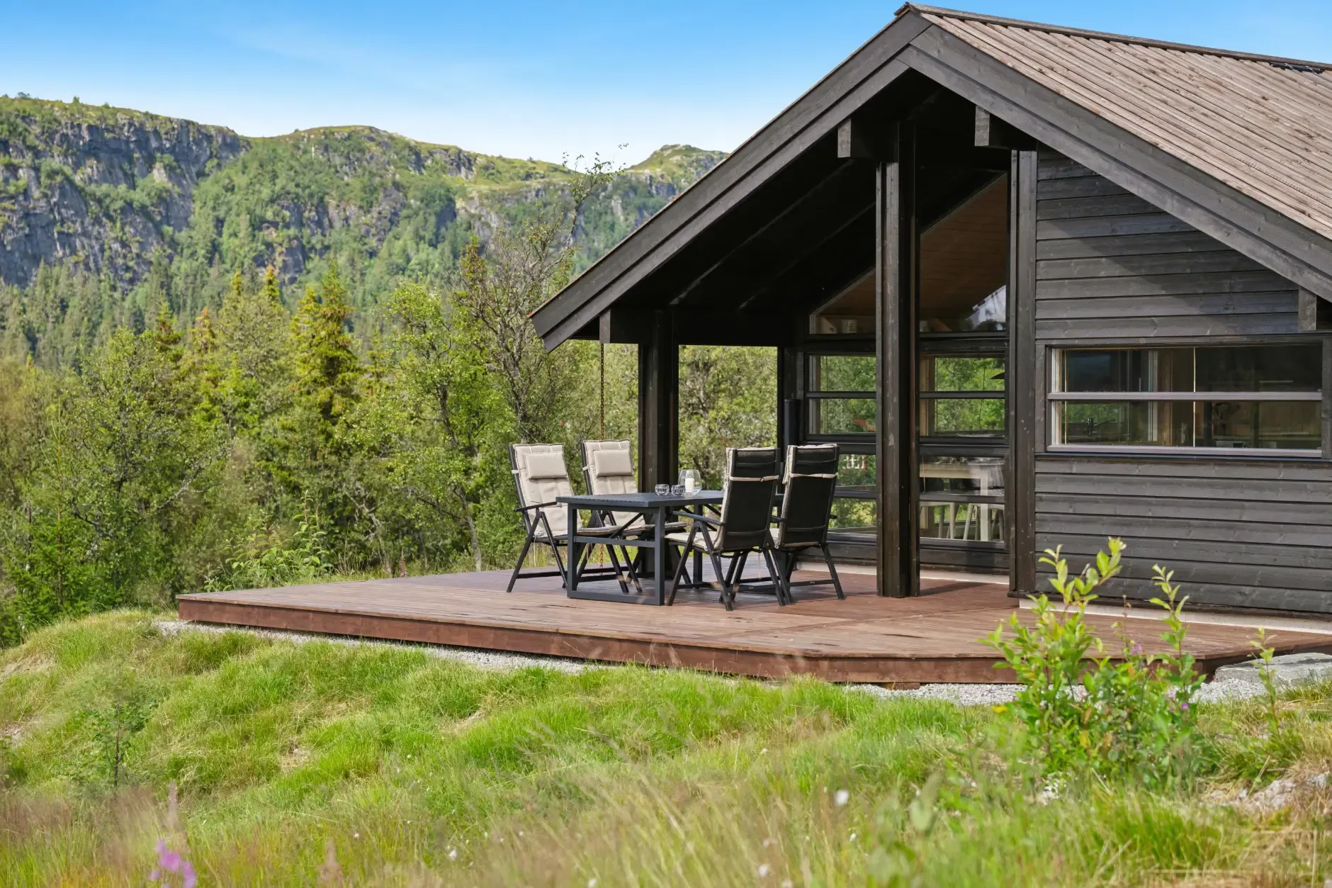 Contemporary 3-Bedroom Country House with Expansive Garden in Eggedal, Norway - View image 24 of 34