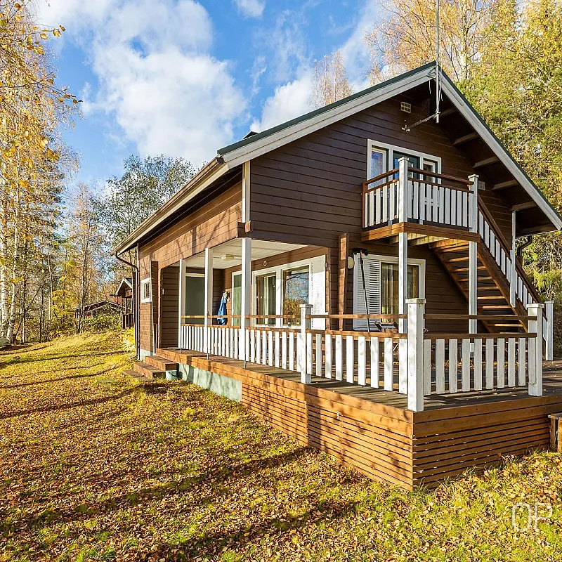 1970s Finnish Country House with Expansive Grounds in Luusniemi