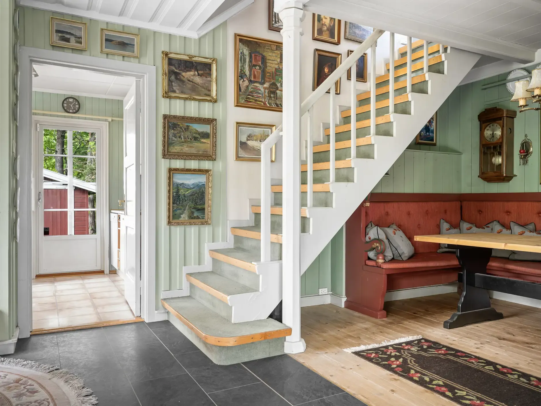 1950s Fredrikstad House with Expansive Garden and Terrace - View image 18 of 51