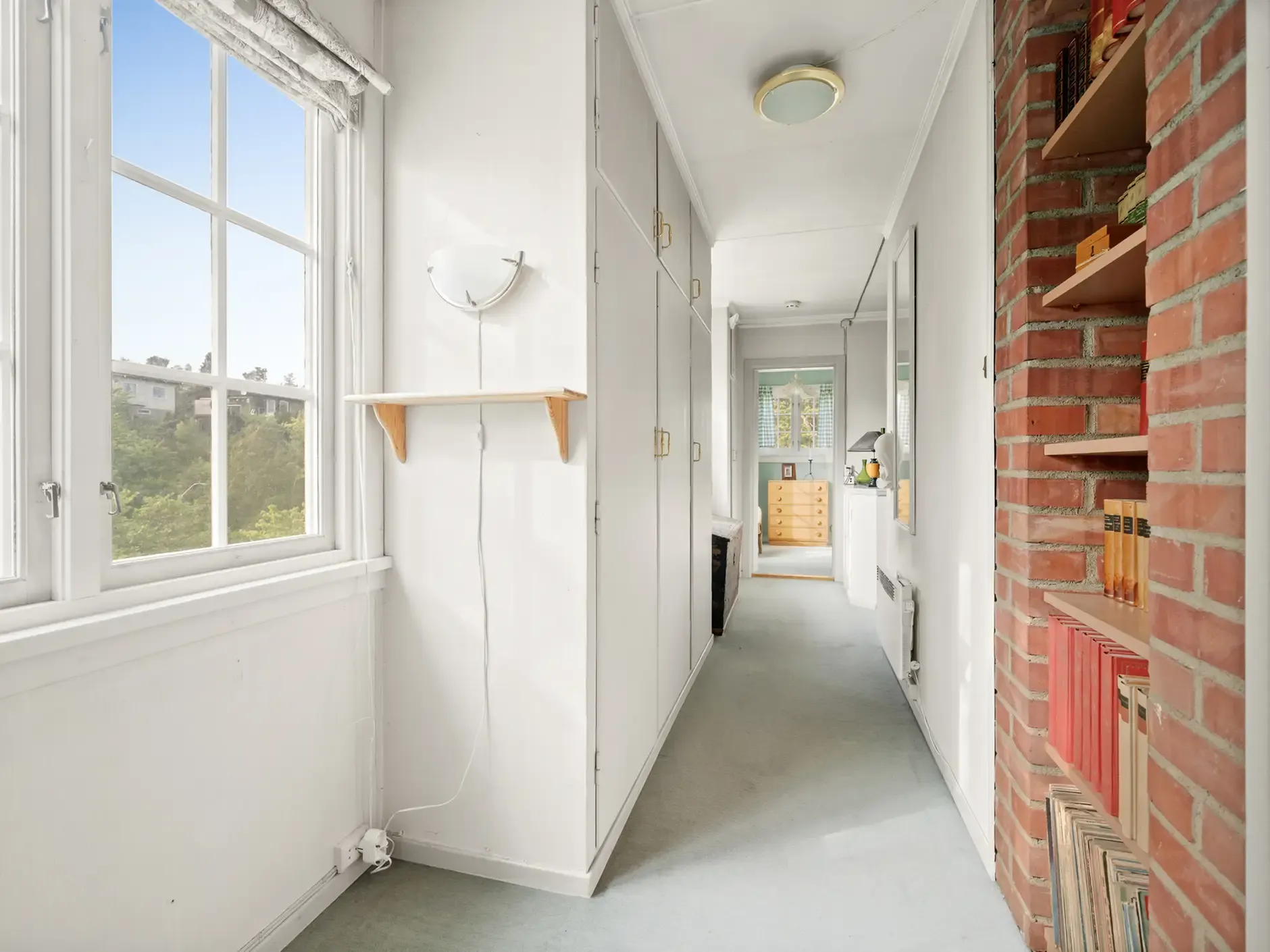 1950s Fredrikstad House with Expansive Garden and Terrace - View image 28 of 51